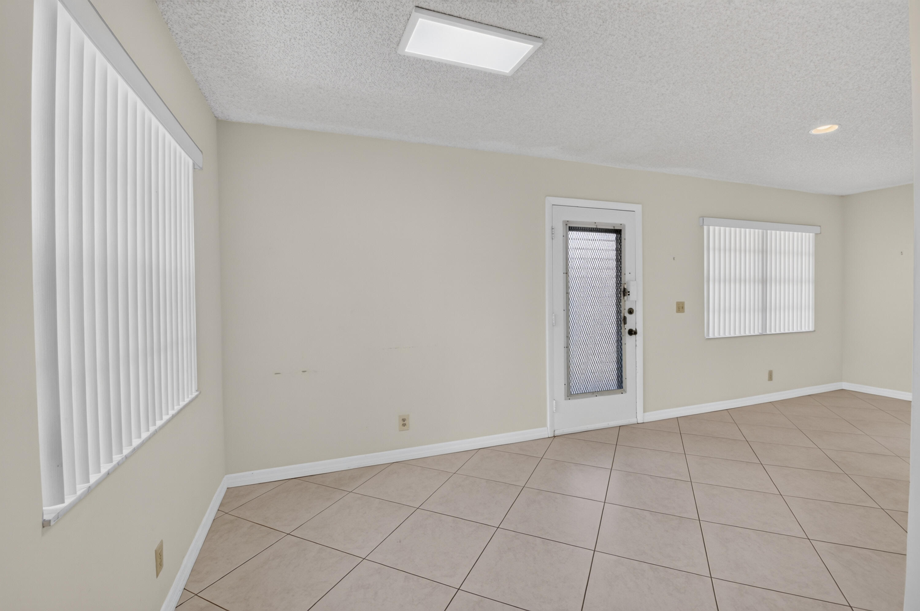 174 Capri D E 174 Property Photo 6
