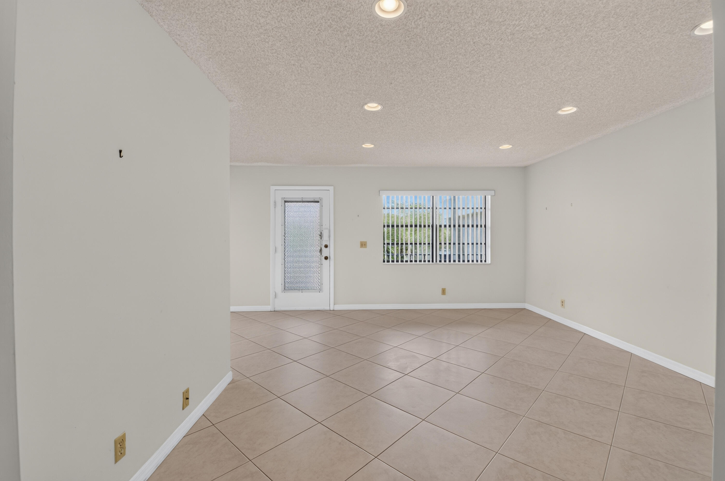 174 Capri D E 174 Property Photo 7