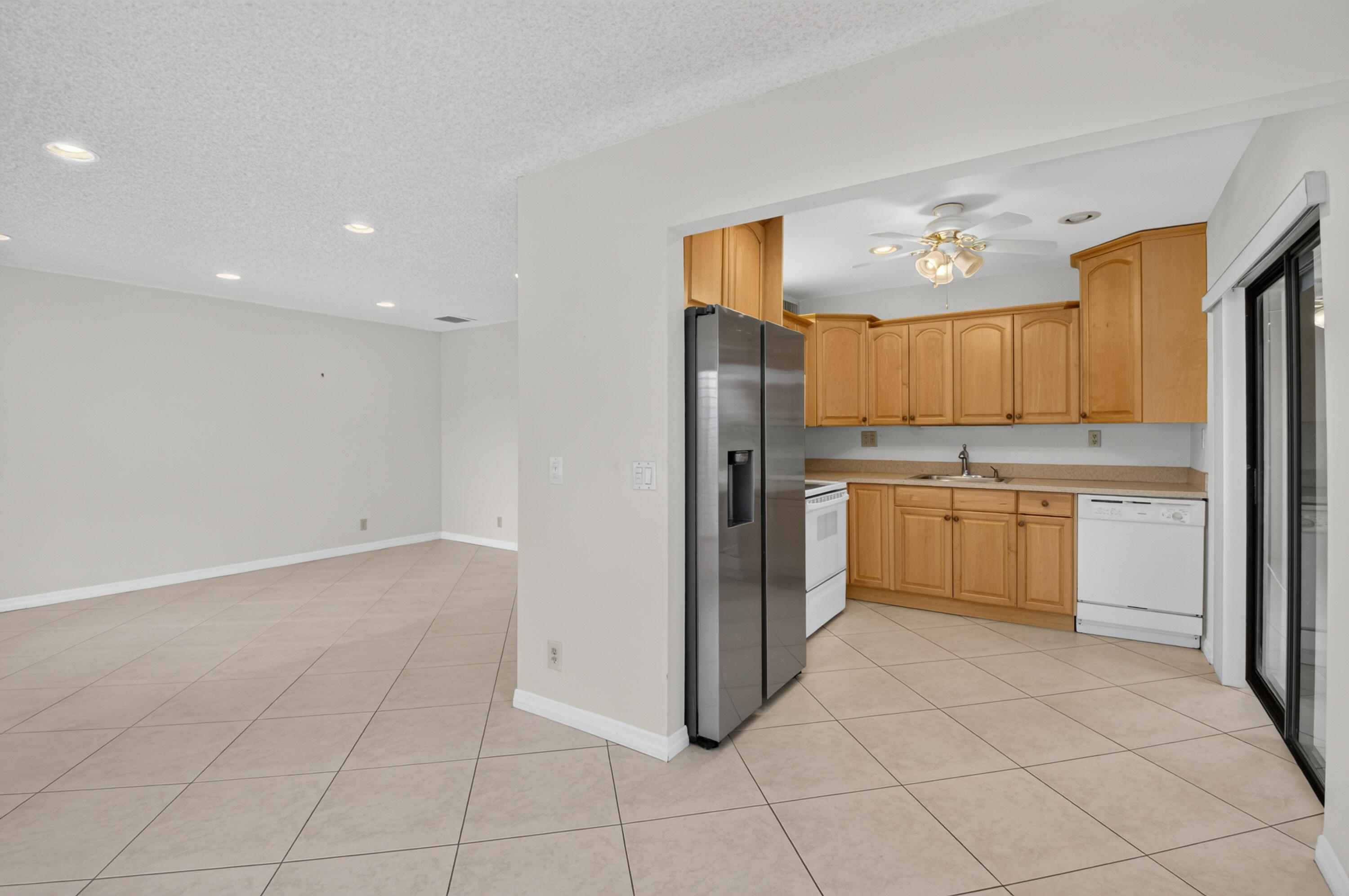 174 Capri D E 174 Property Photo 8