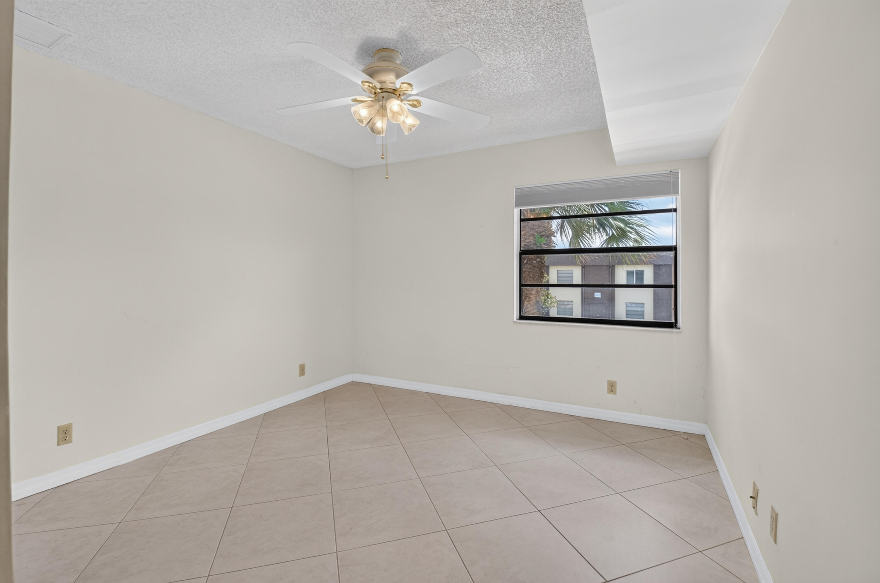 174 Capri D E 174 Property Photo 25