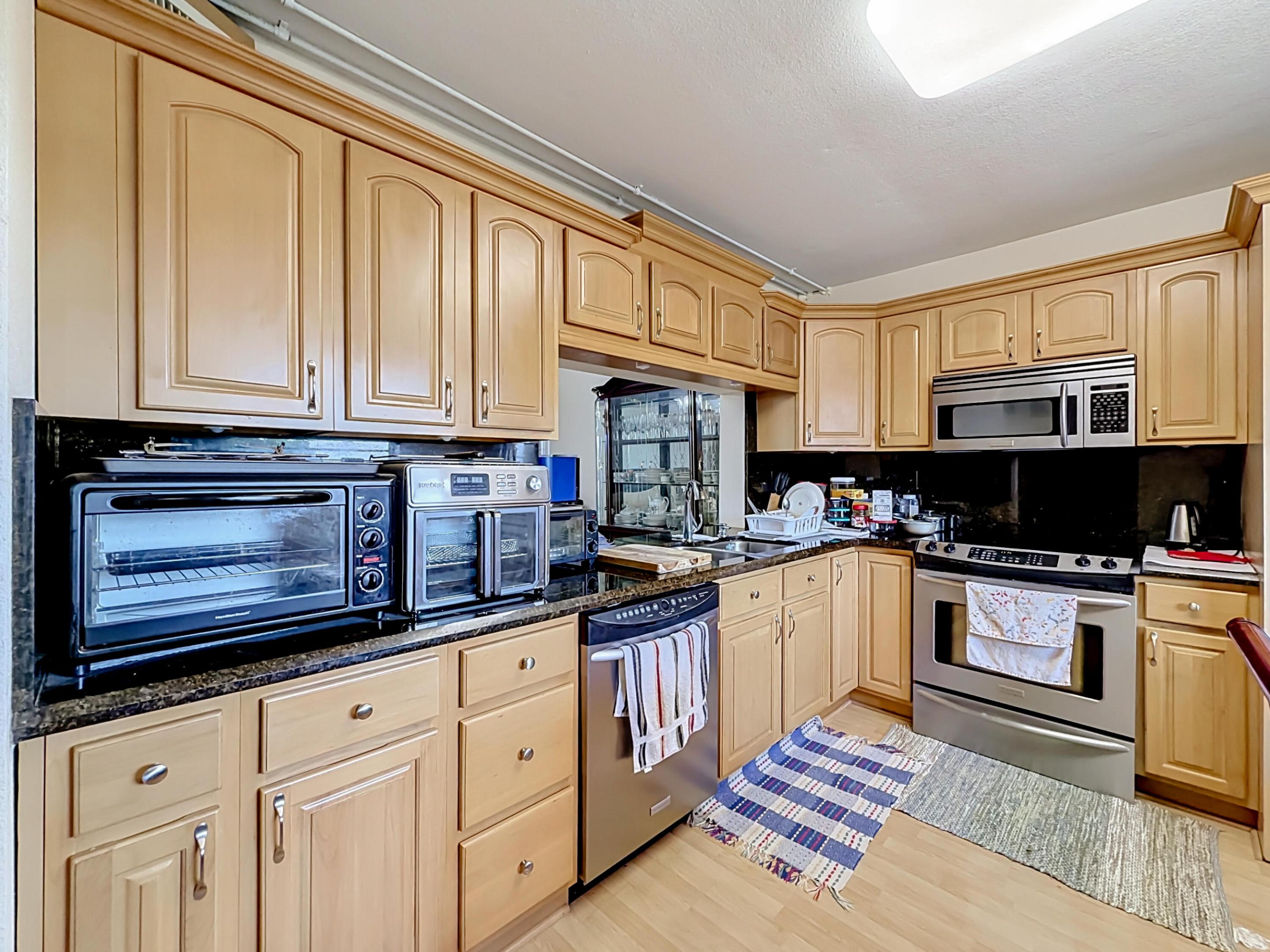 4970 E Sabal Palm Boulevard 412 Property Photo 10