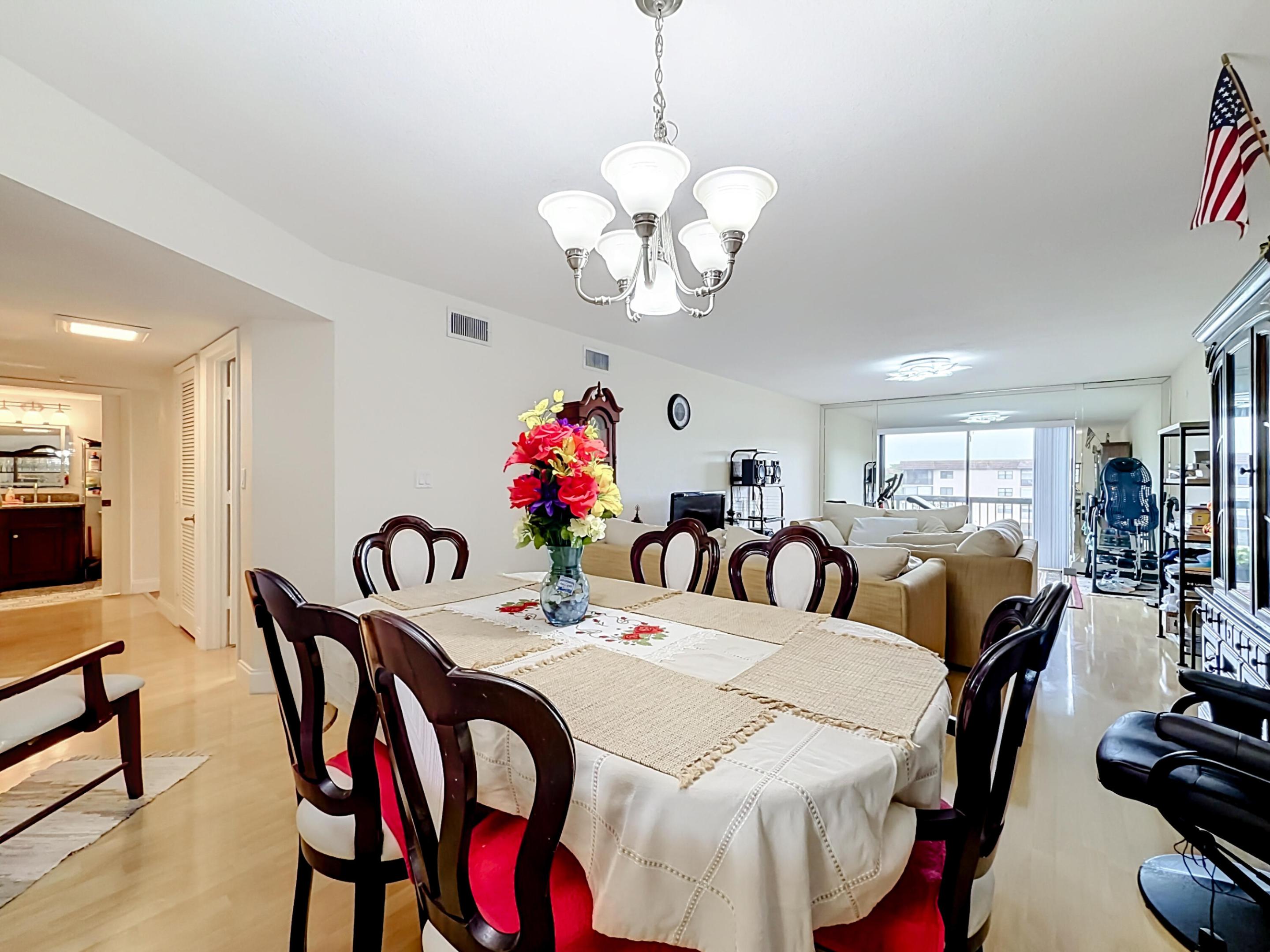 4970 E Sabal Palm Boulevard 412 Property Photo 15