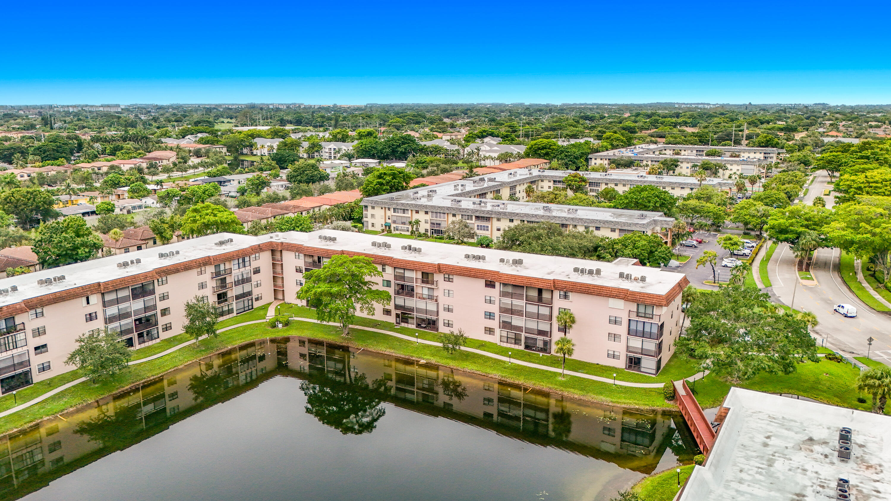 4970 E Sabal Palm Boulevard 412 Property Photo 37