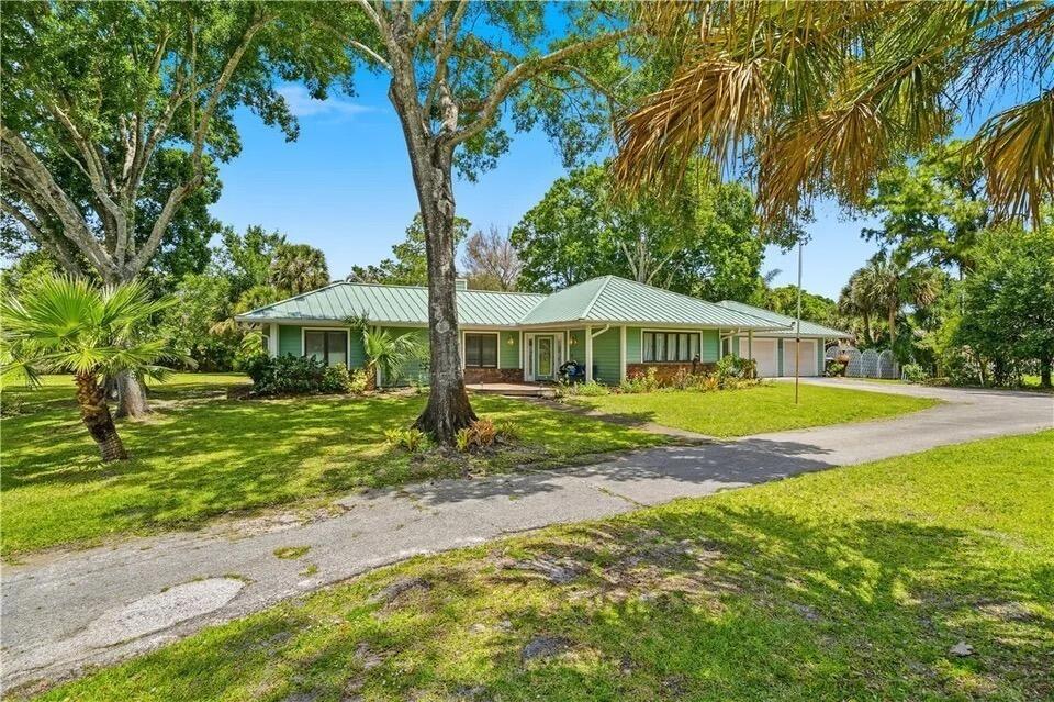 480 38TH Court