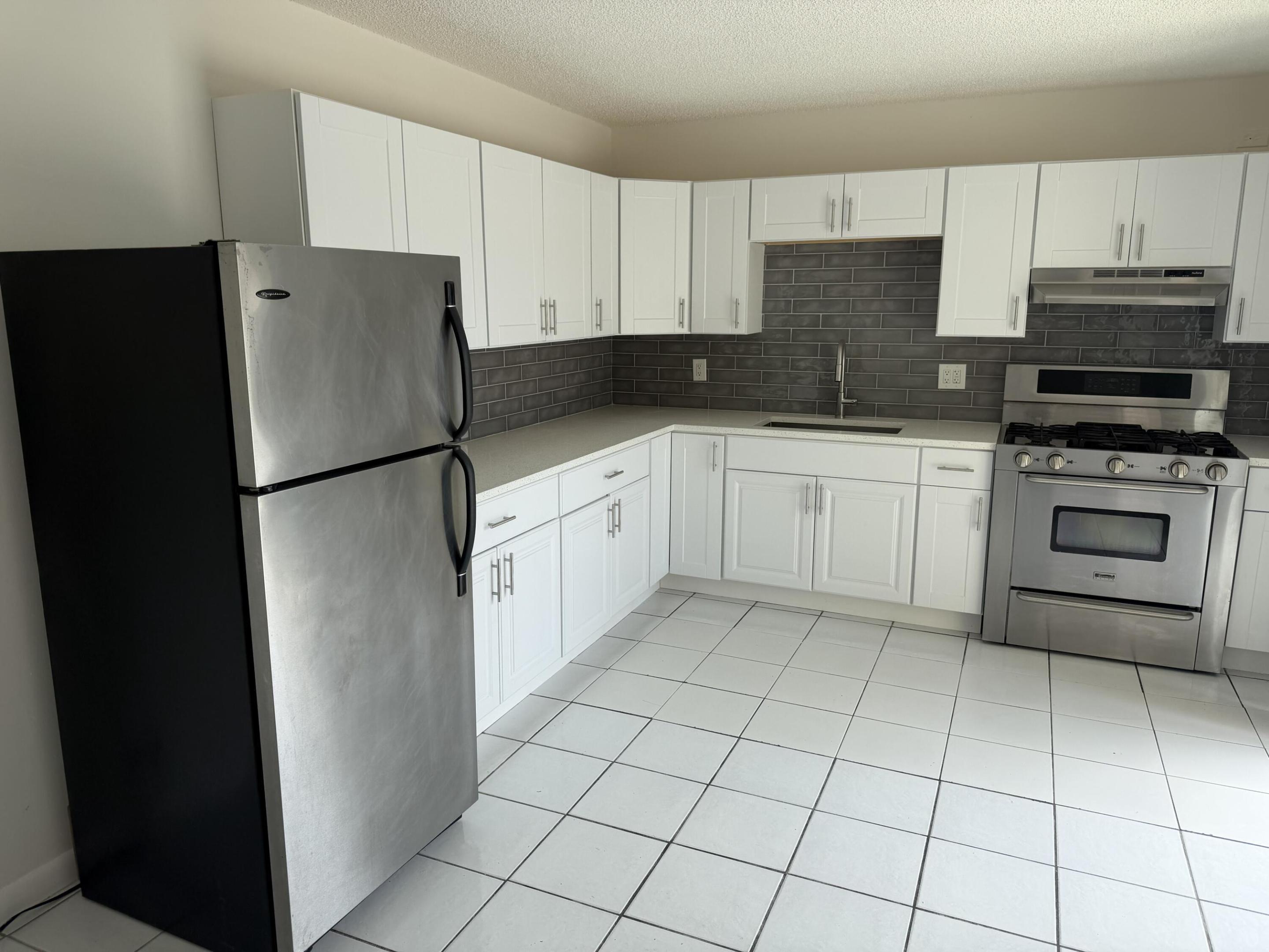 2173 White Pine Circle C Property Photo 4