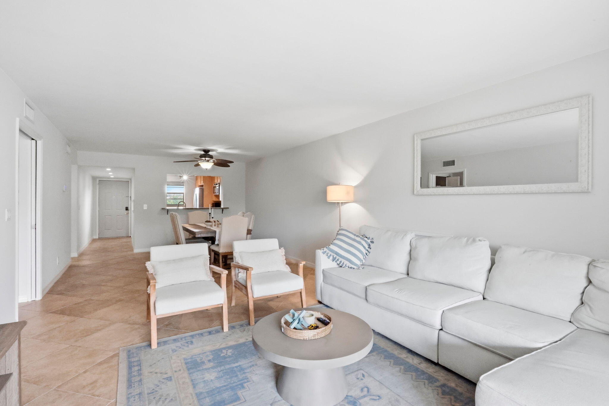 555 Banyan Tree Lane E 410 Property Photo 5