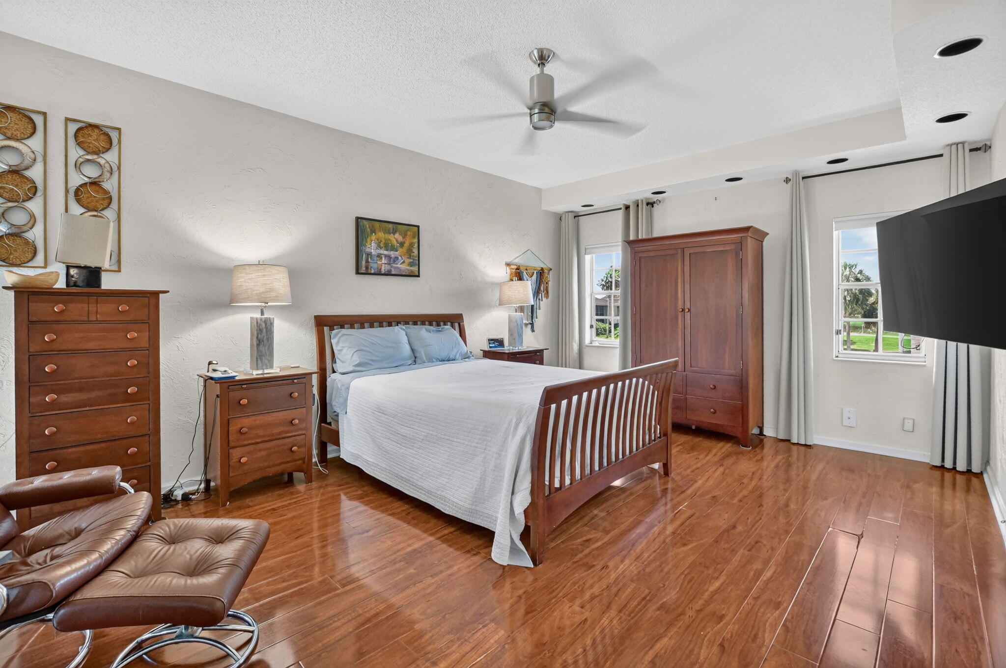 7659 Cinebar Drive Property Photo 15