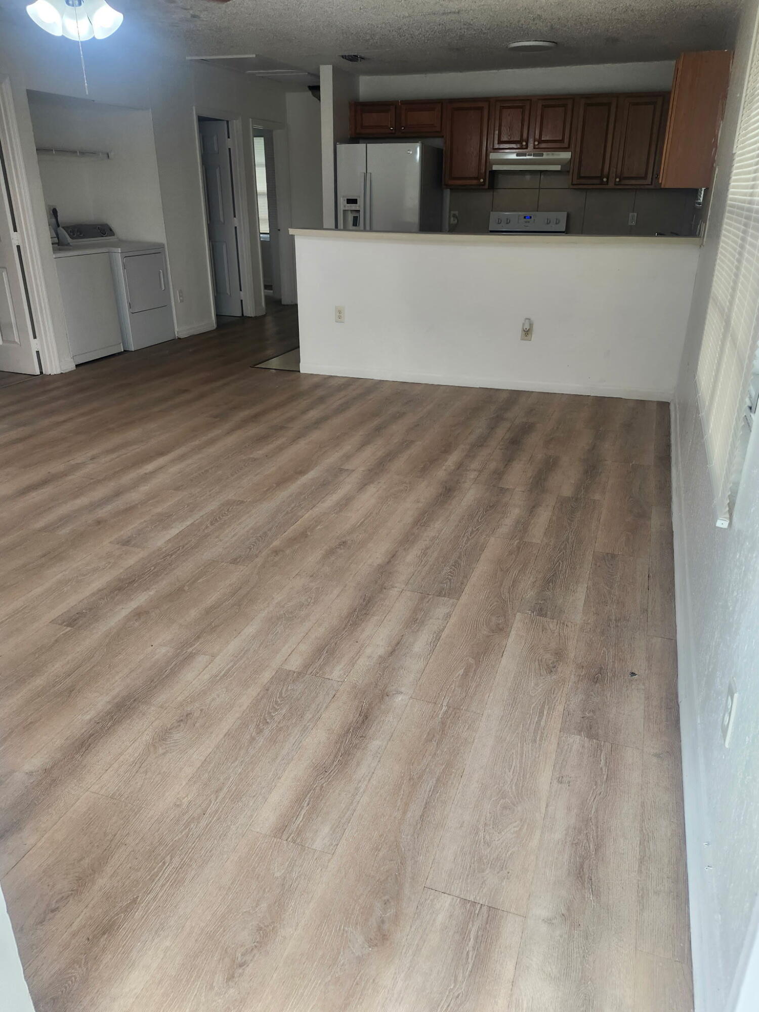 1669 W 27th Street B Property Photo 4