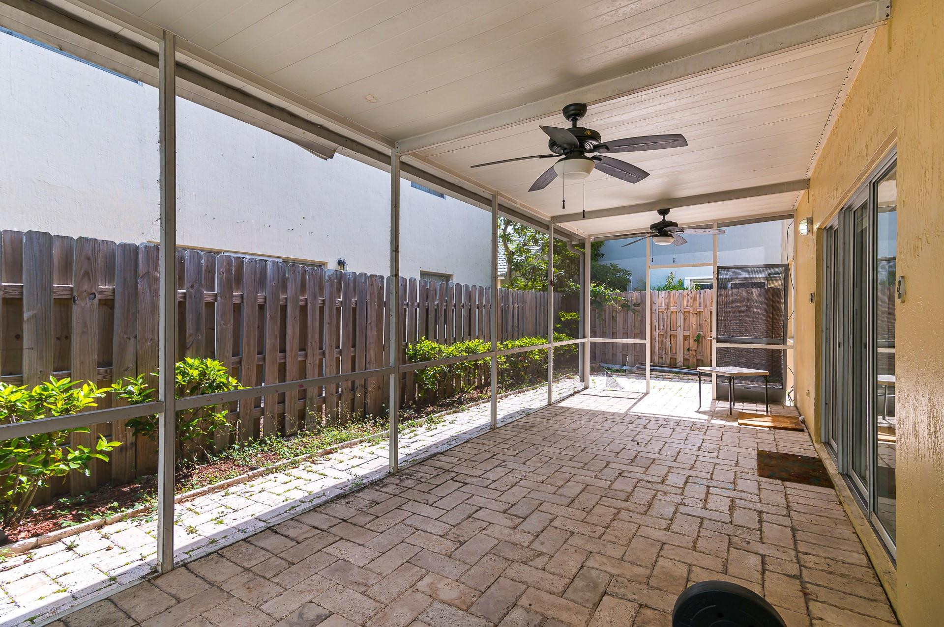 5486 Nw 44th Way Property Photo 13