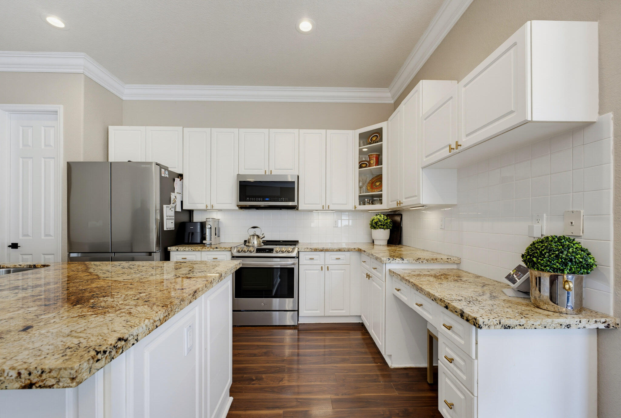 6326 C Durham Drive Property Photo 17