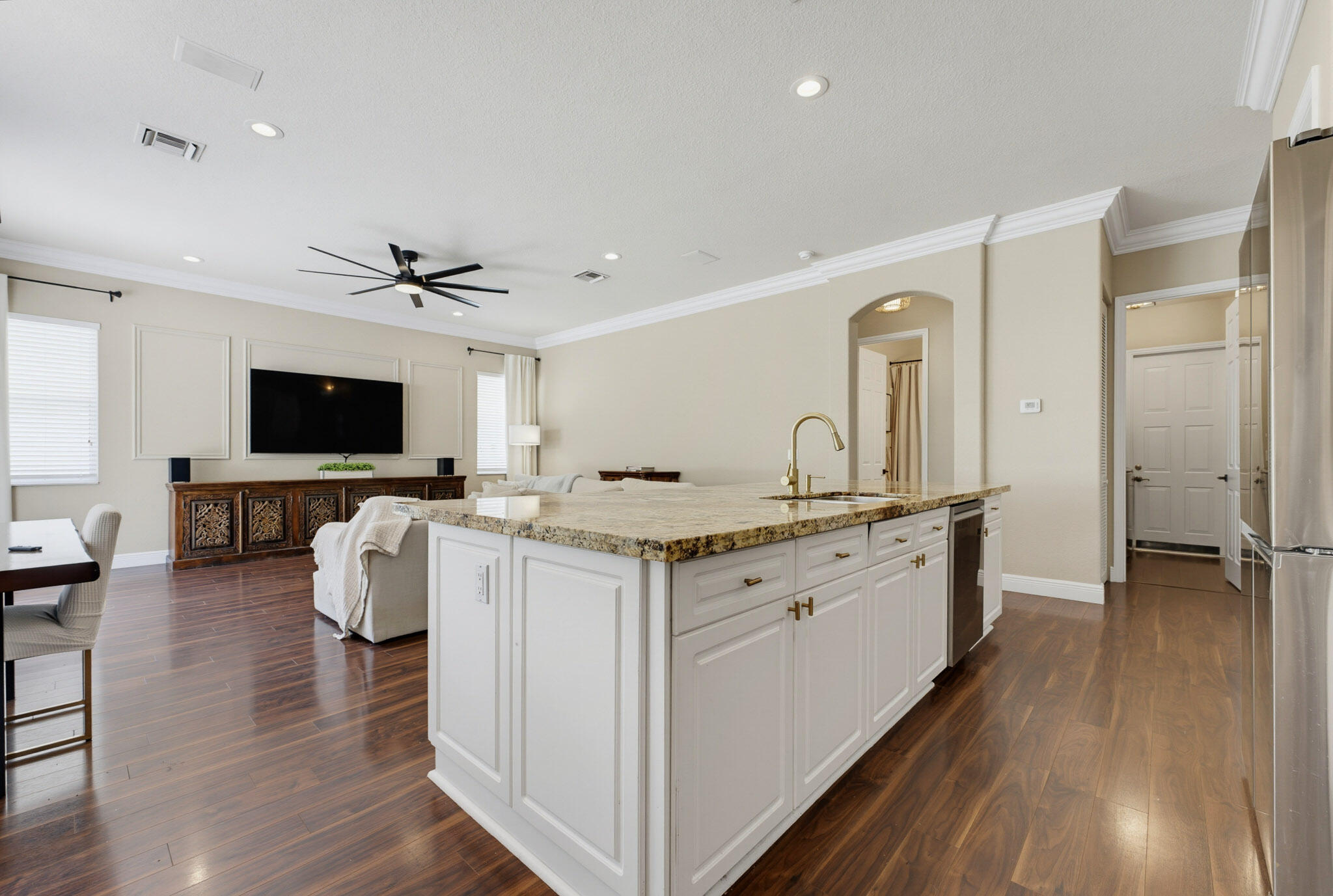 6326 C Durham Drive Property Photo 20
