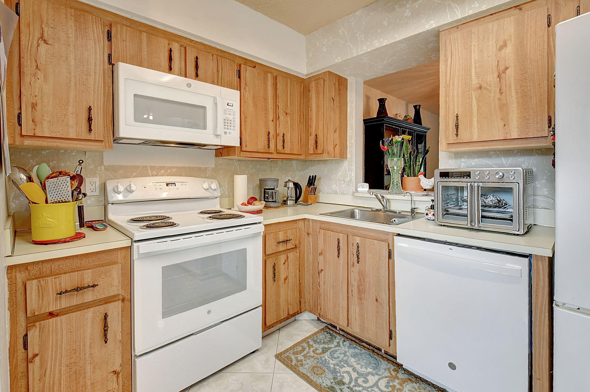 14773 Cumberland Drive 102 D Property Photo 7
