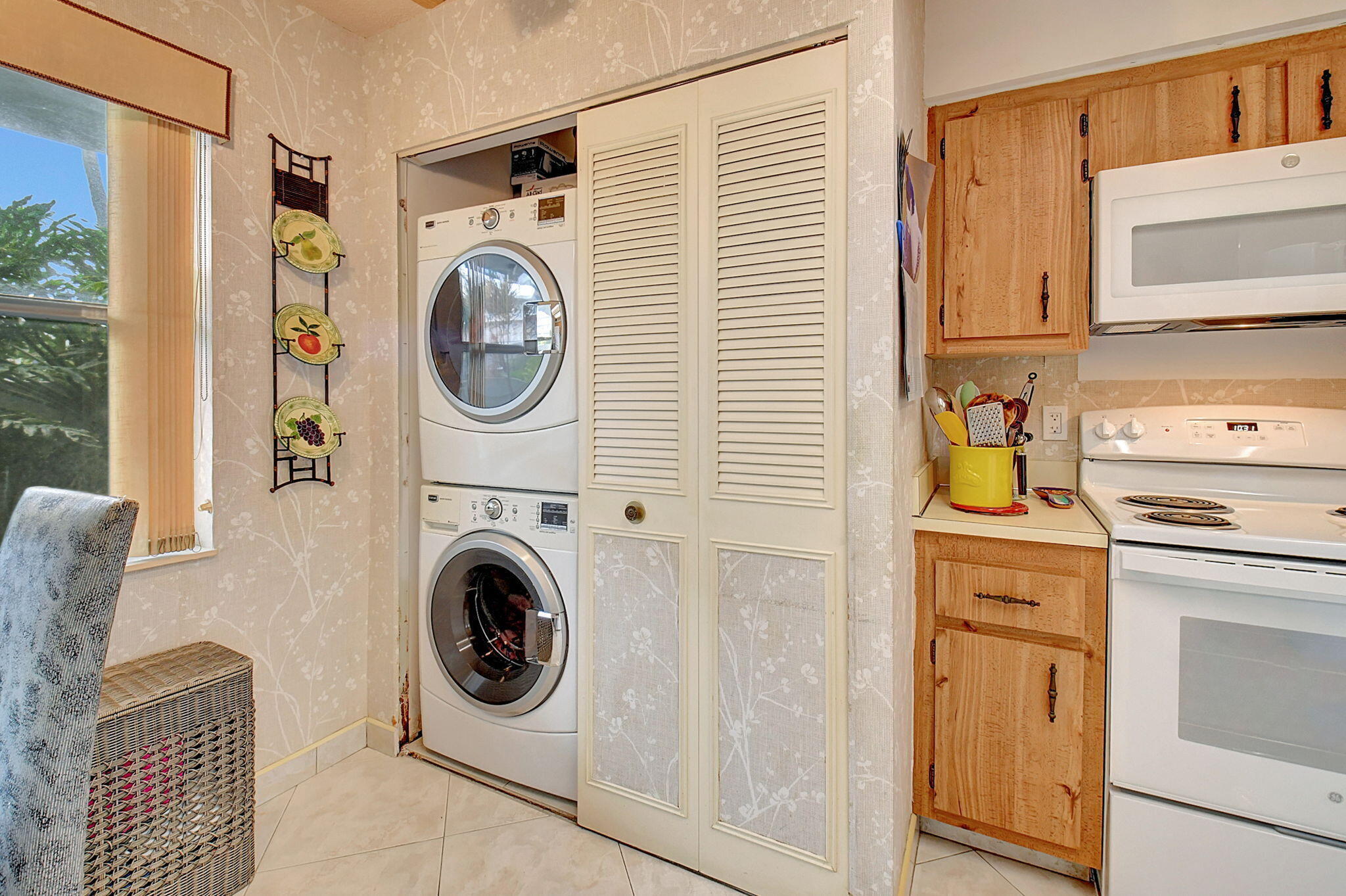 14773 Cumberland Drive 102 D Property Photo 8