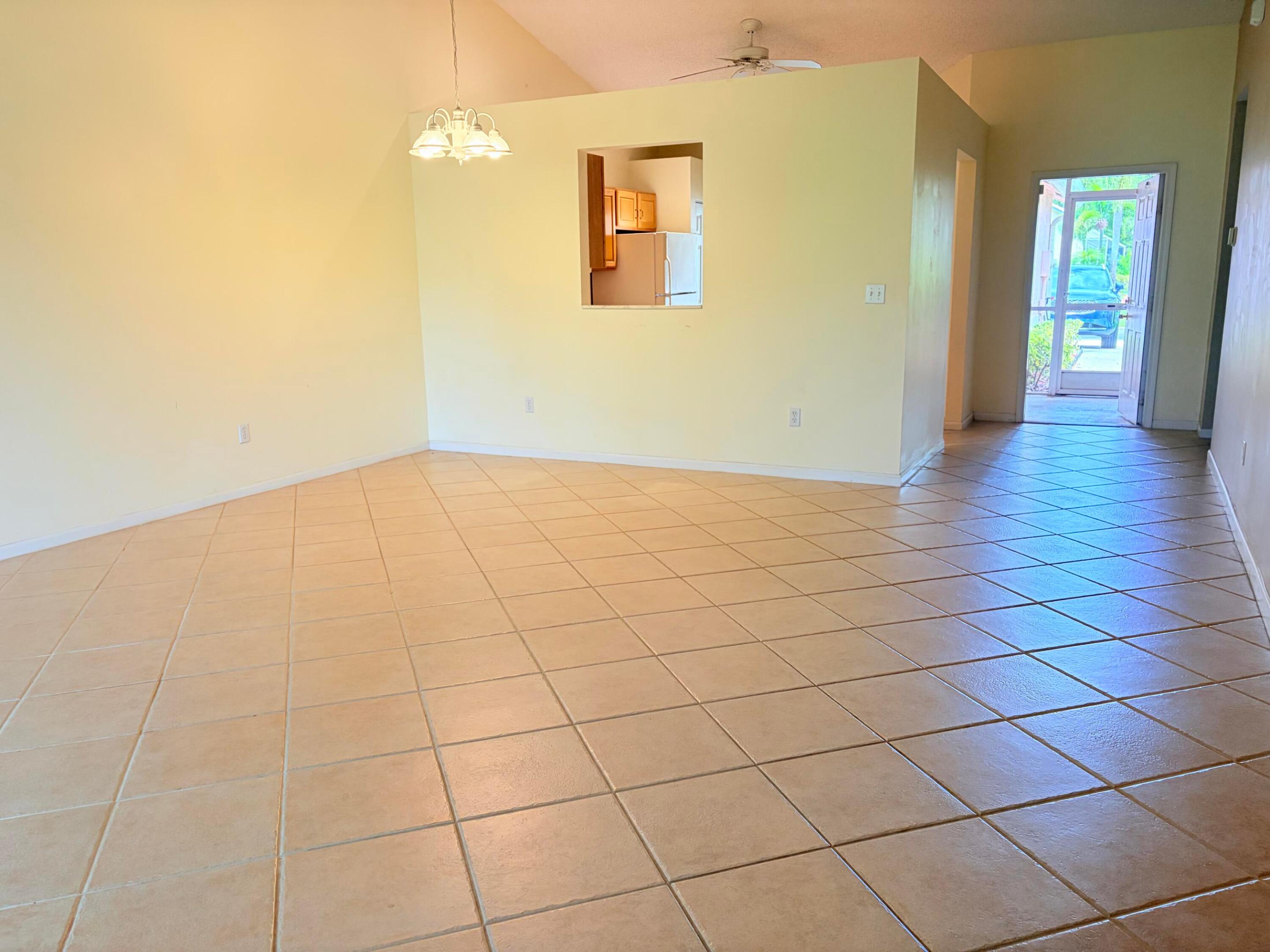 10632 Lake Shore Drive Property Photo 5