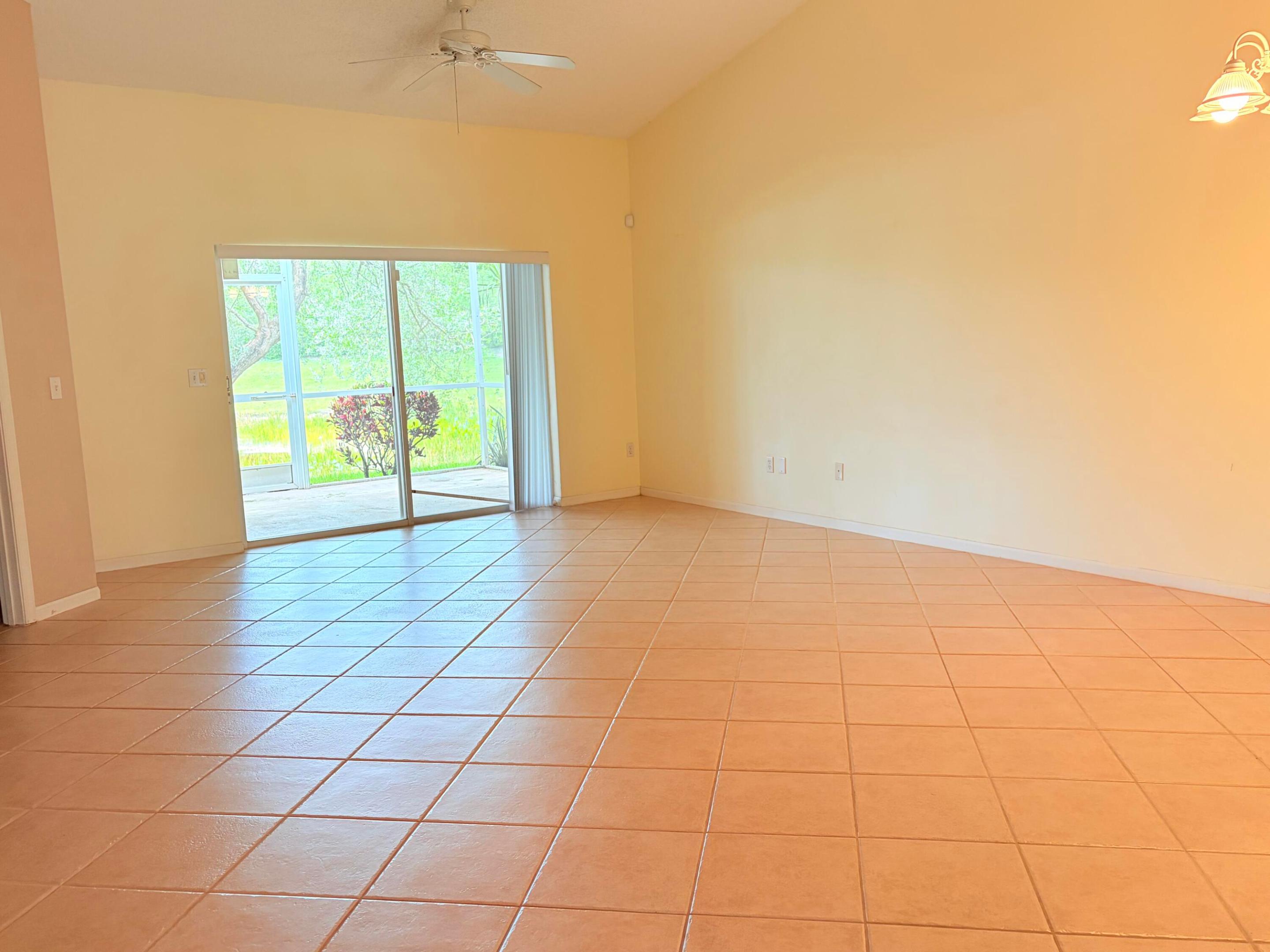 10632 Lake Shore Drive Property Photo 6