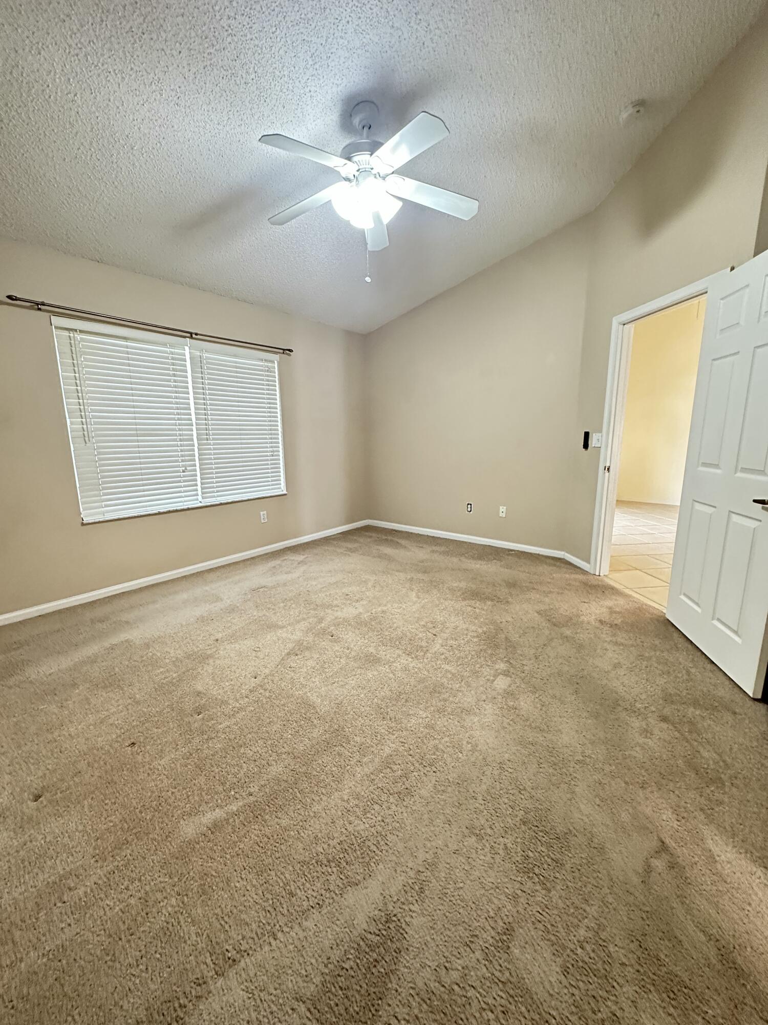10632 Lake Shore Drive Property Photo 9