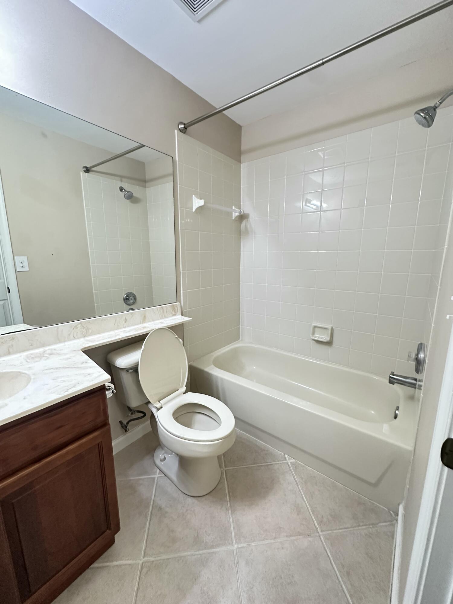 10632 Lake Shore Drive Property Photo 13