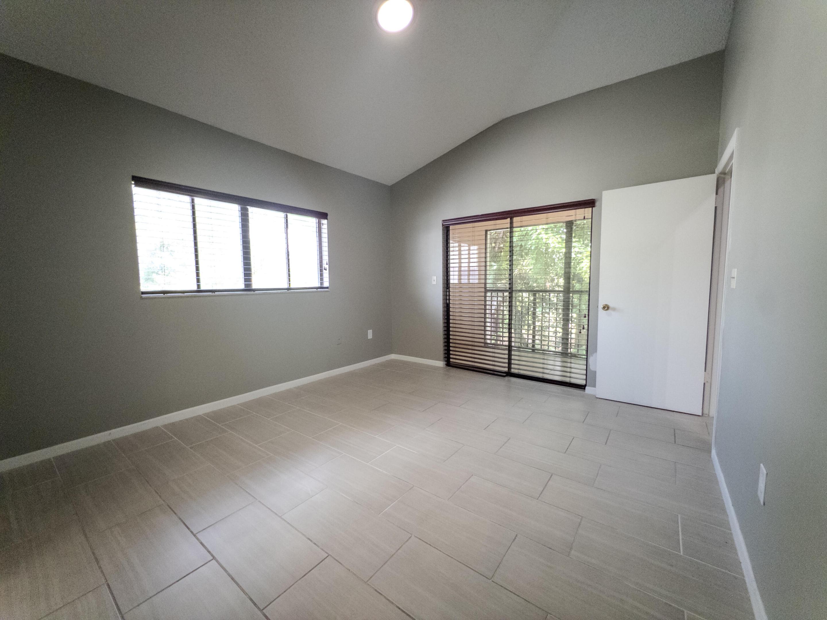2550 Sw 18th Terrace 1606 Property Photo 11