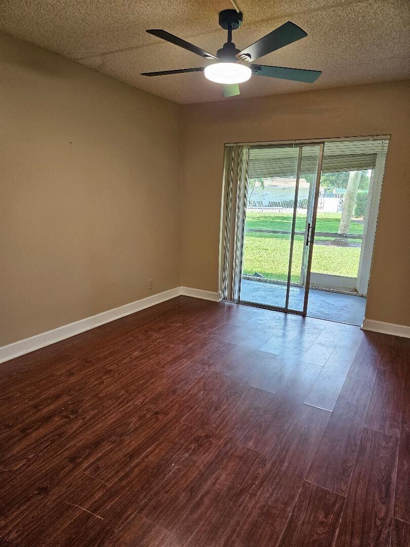300 Village Green Circle S 114 Property Photo 7