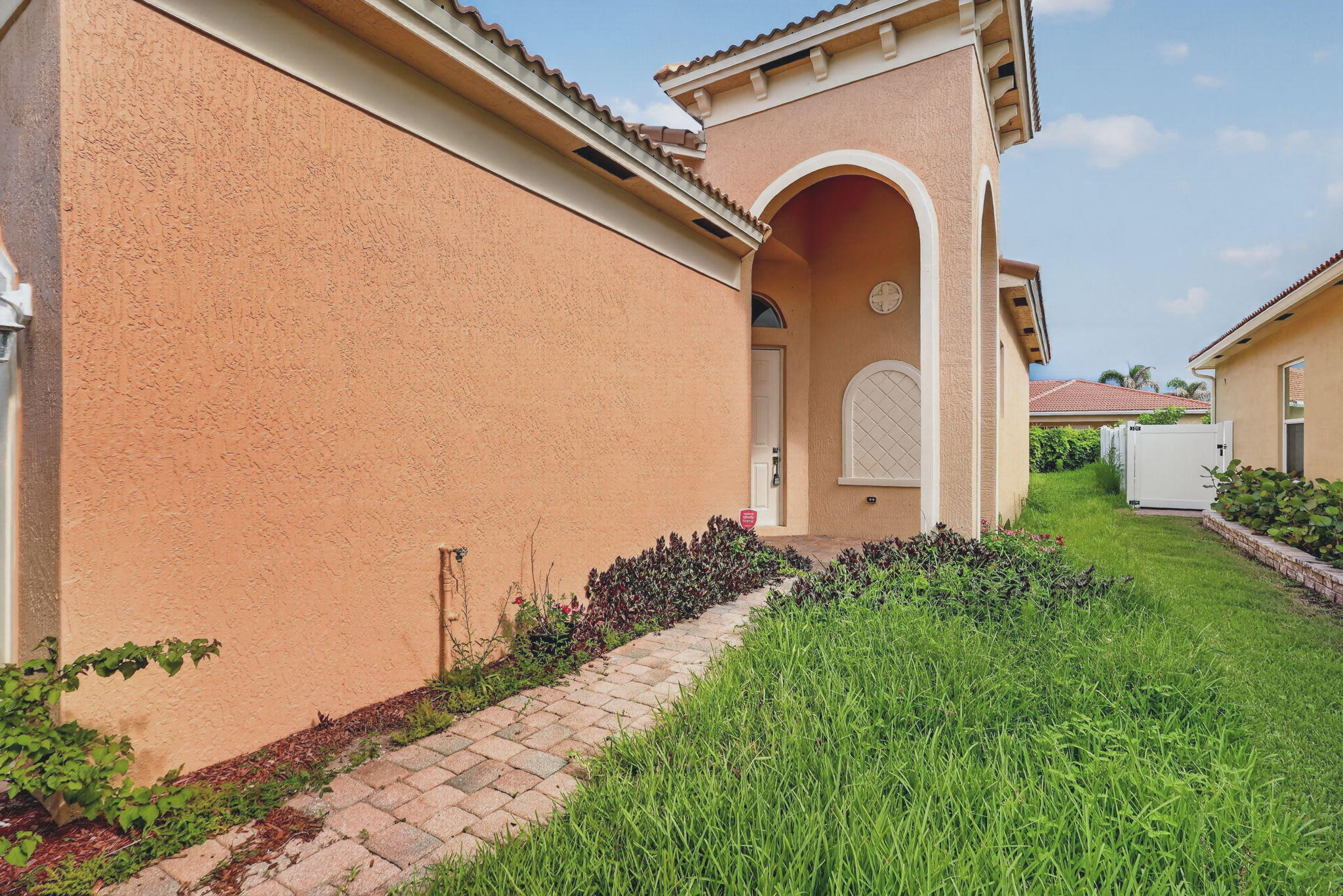 6305 Spring Lake Terrace Property Photo 3