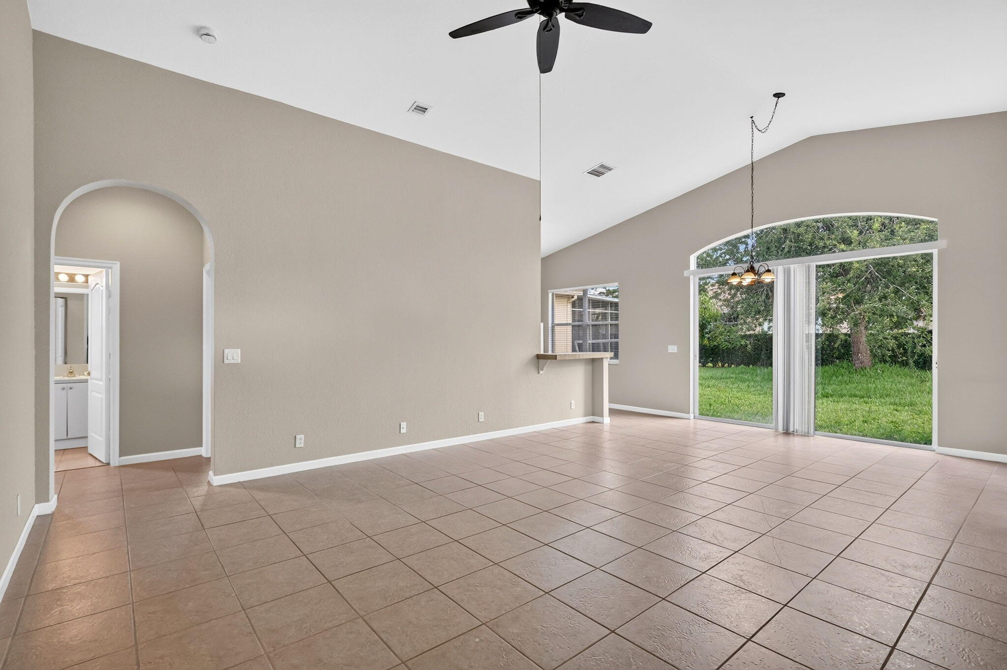 6305 Spring Lake Terrace Property Photo 6
