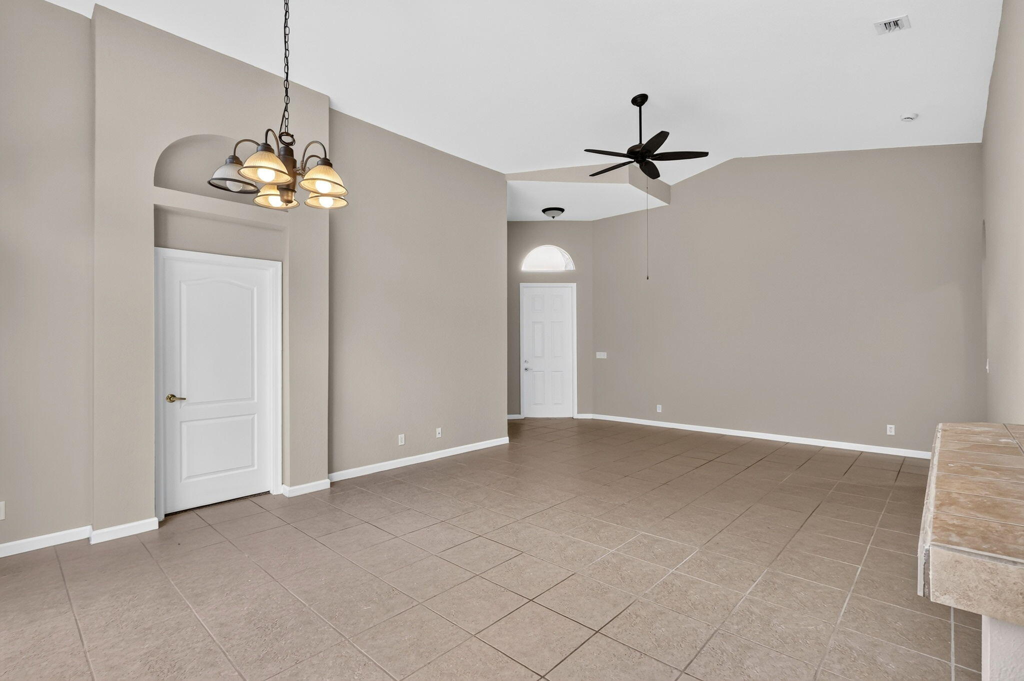 6305 Spring Lake Terrace Property Photo 9