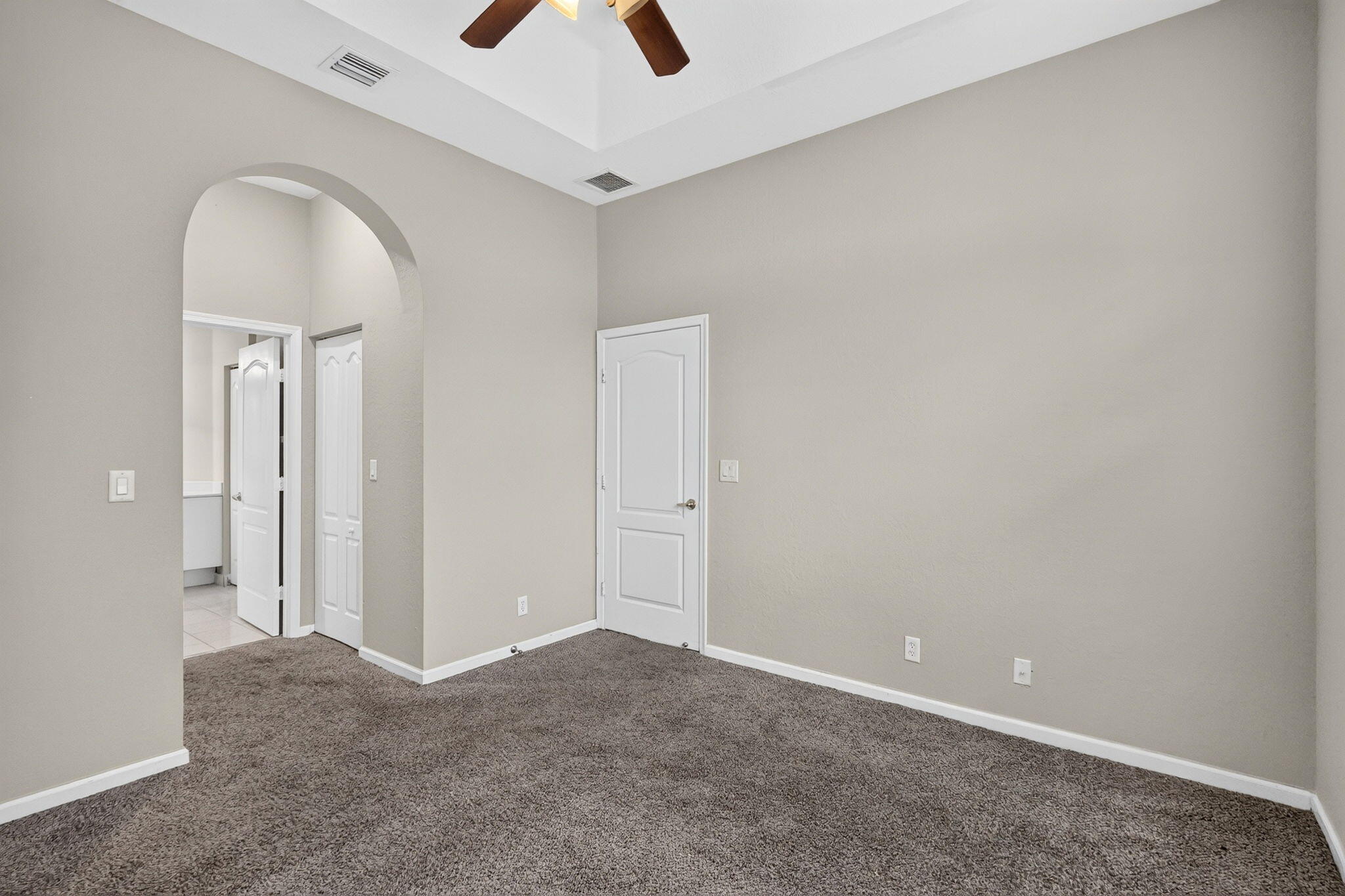 6305 Spring Lake Terrace Property Photo 16