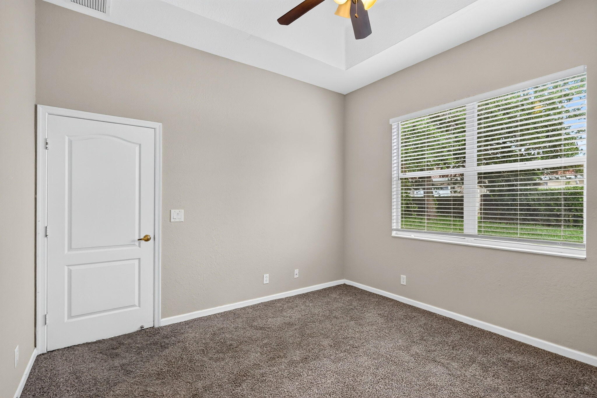 6305 Spring Lake Terrace Property Photo 17