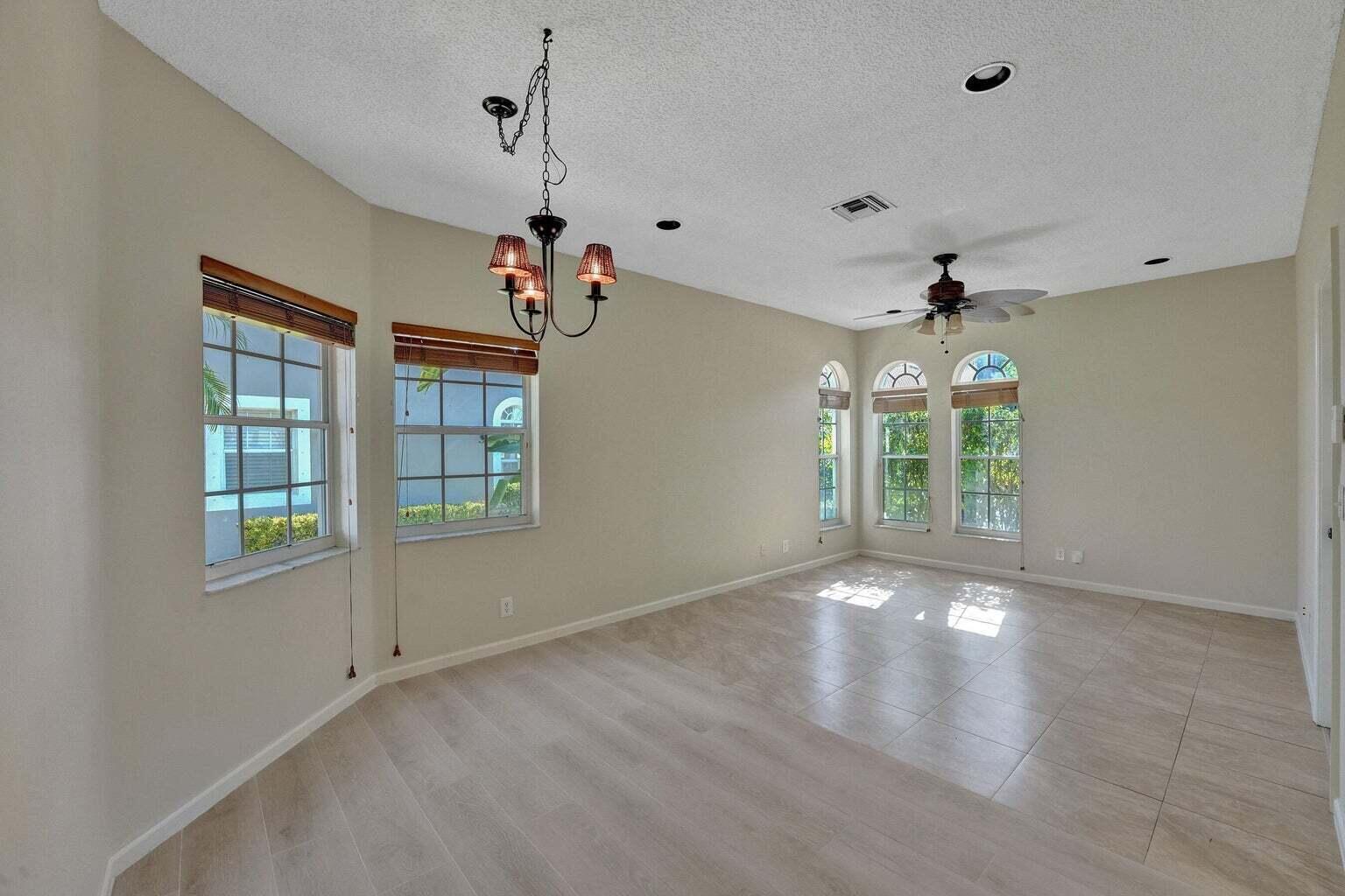 21193 Vía Eden Property Photo 9
