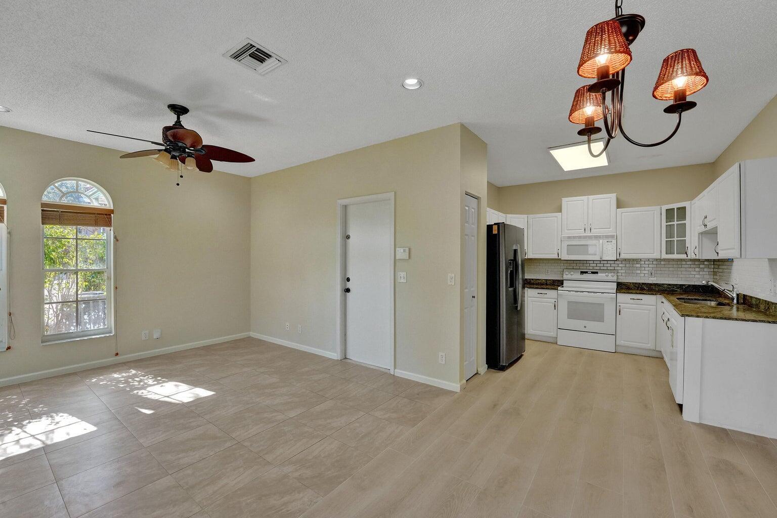 21193 Vía Eden Property Photo 10
