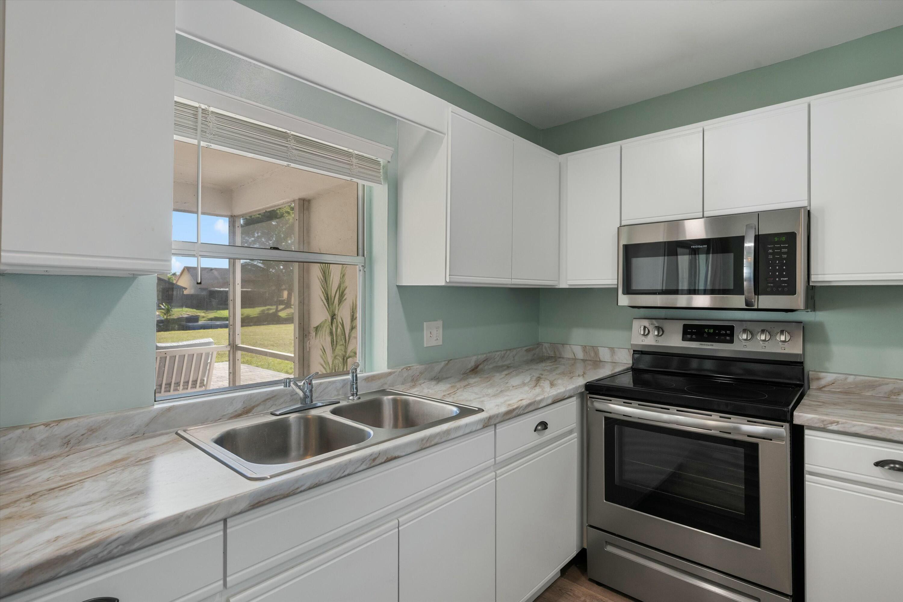1494 Easthampton Circle Property Photo 9