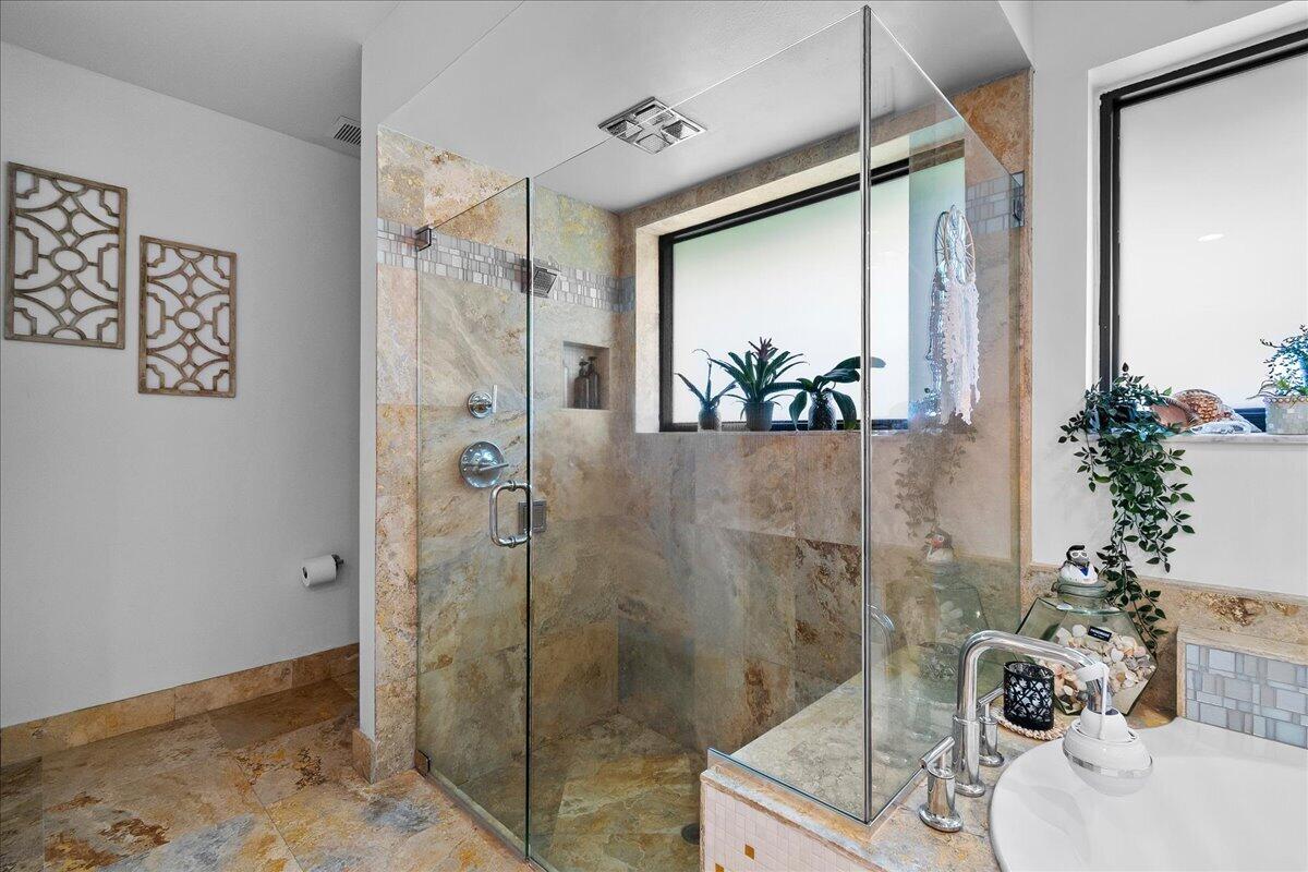 10798 Seacliff Circle Property Photo 22
