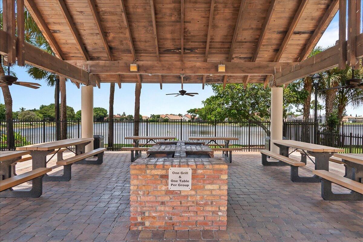 10798 Seacliff Circle Property Photo 40
