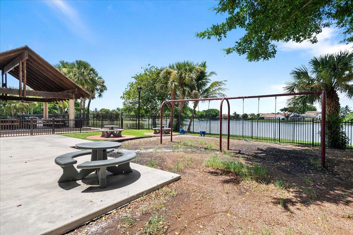10798 Seacliff Circle Property Photo 42