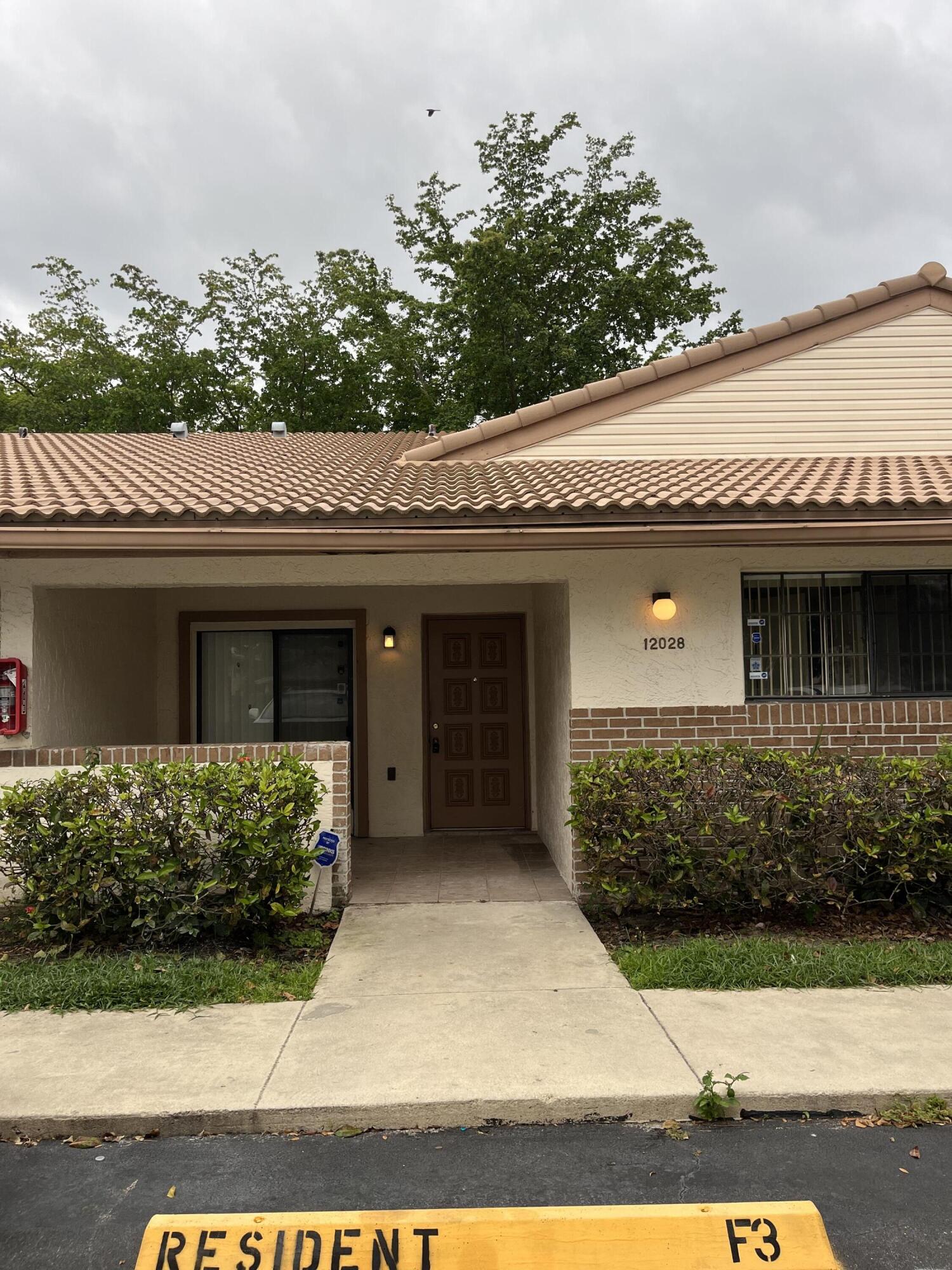 12028 Royal Palm Boulevard 3-f Property Photo 1