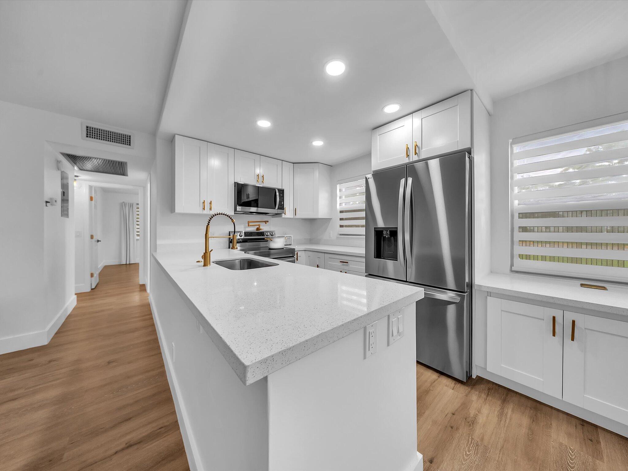 21 Prescott B Property Photo 12