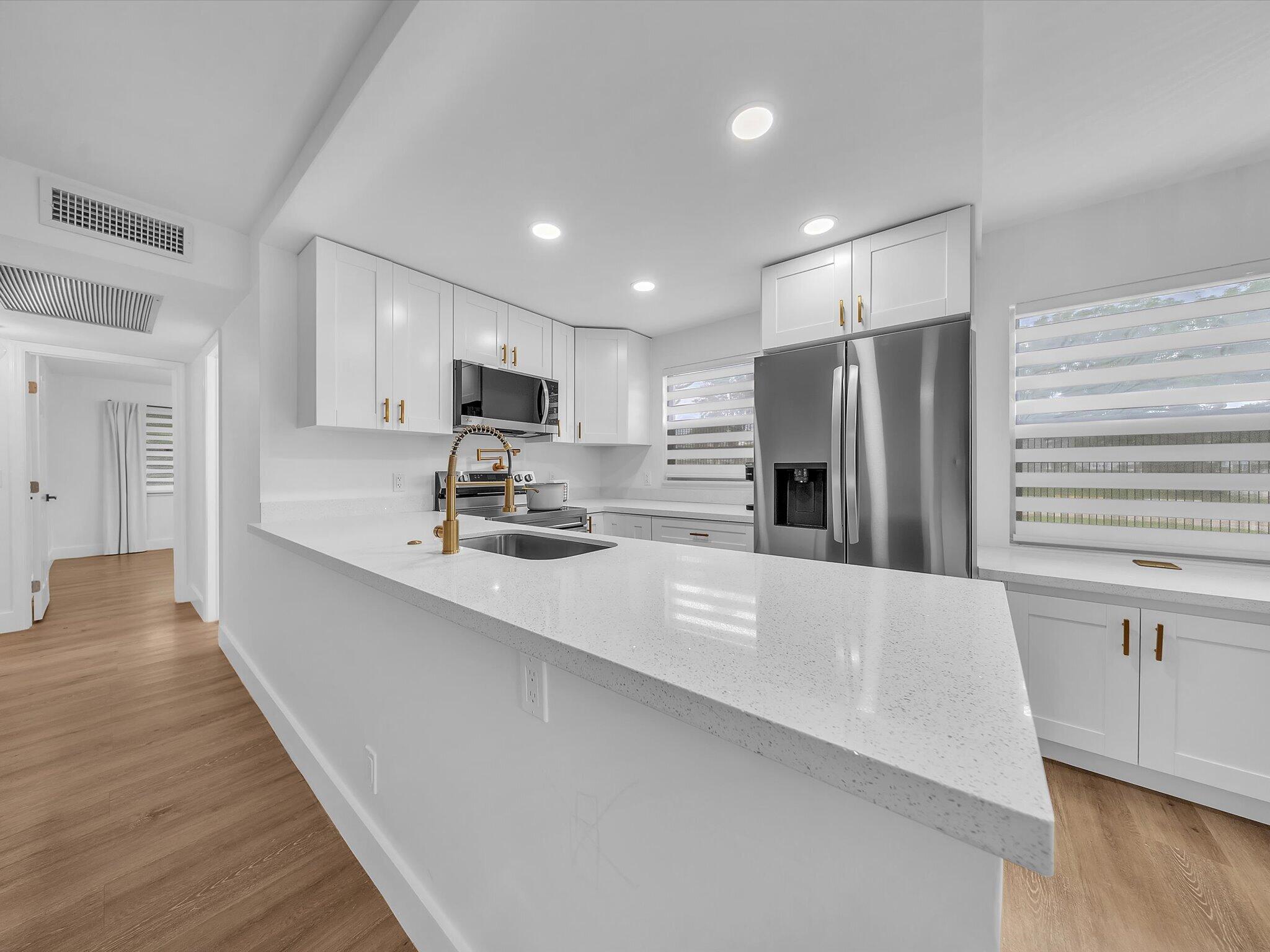 21 Prescott B Property Photo 16