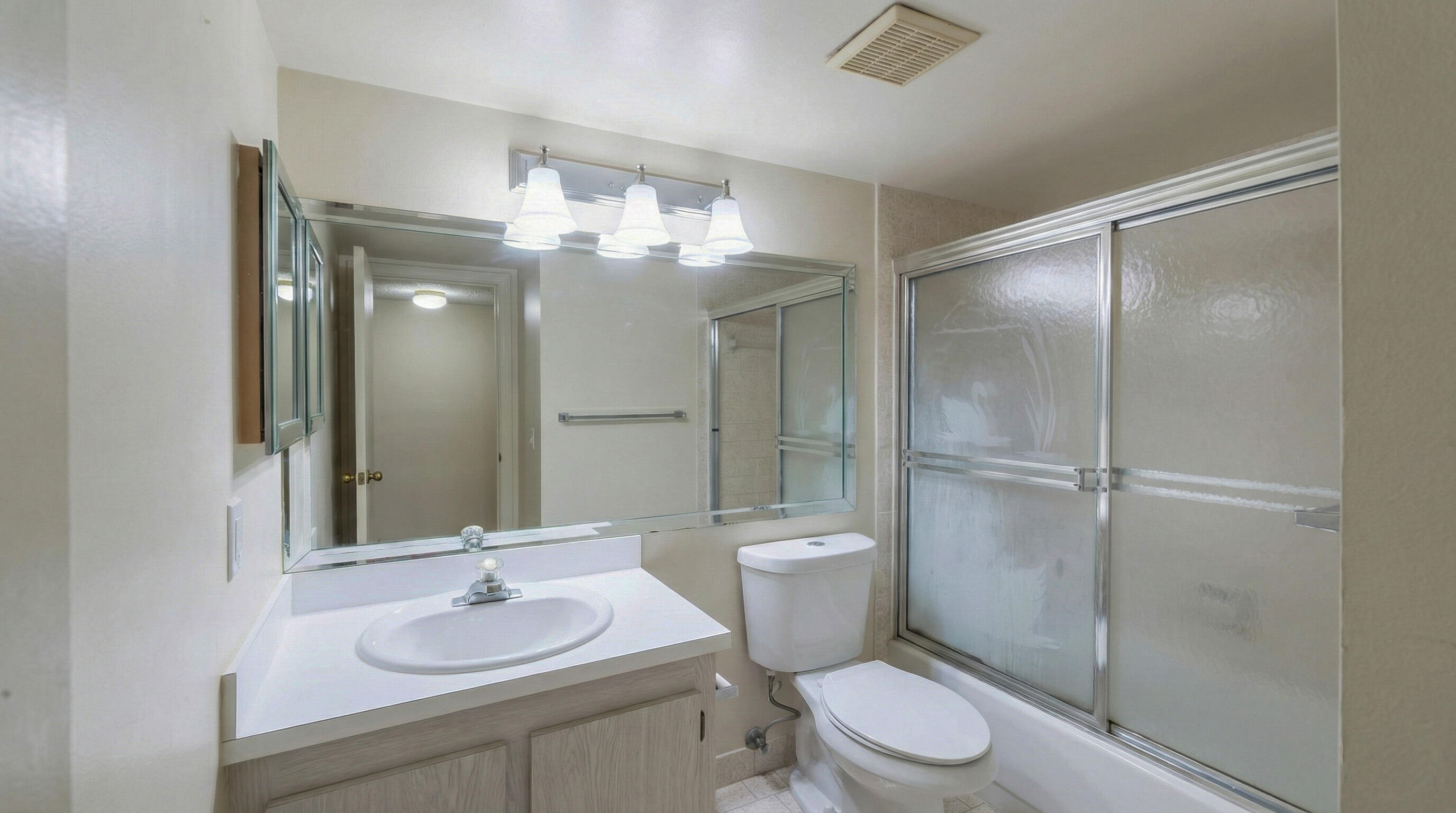 222 Pine Hov Circle B-2 Property Photo 6