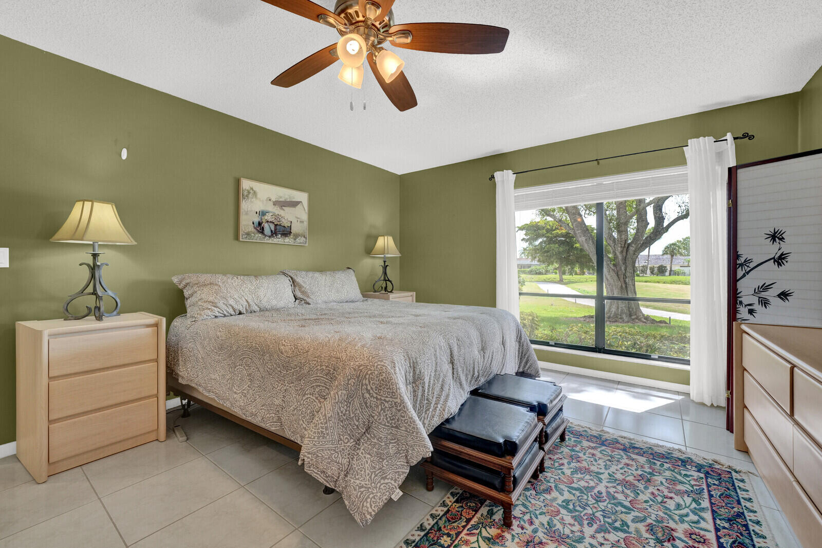 5569 Lakeview Mews Drive Property Photo 6