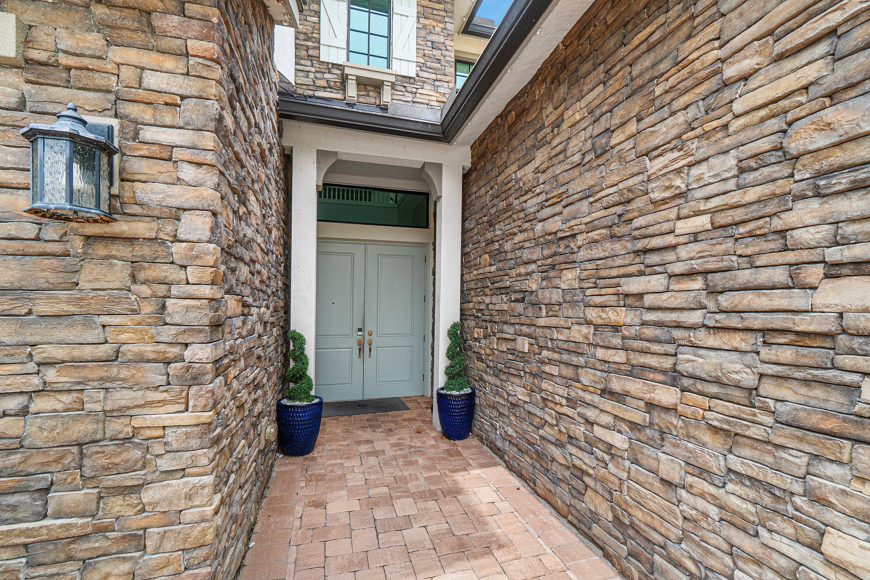 8331 Grand Prix Lane Property Photo 4