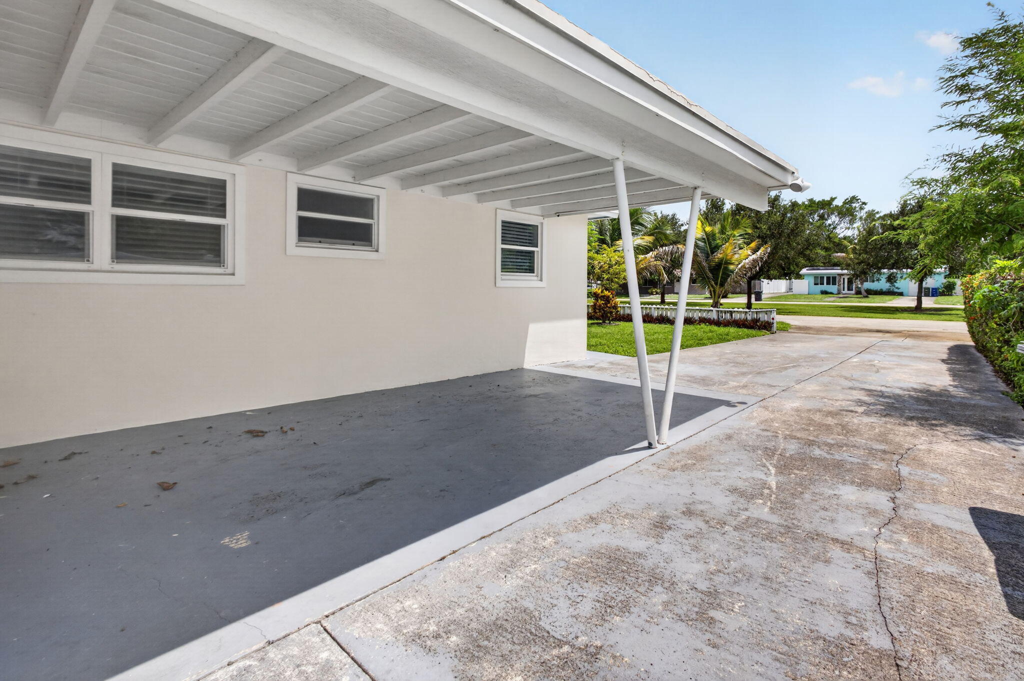 813 Date Palm Drive Property Photo 5