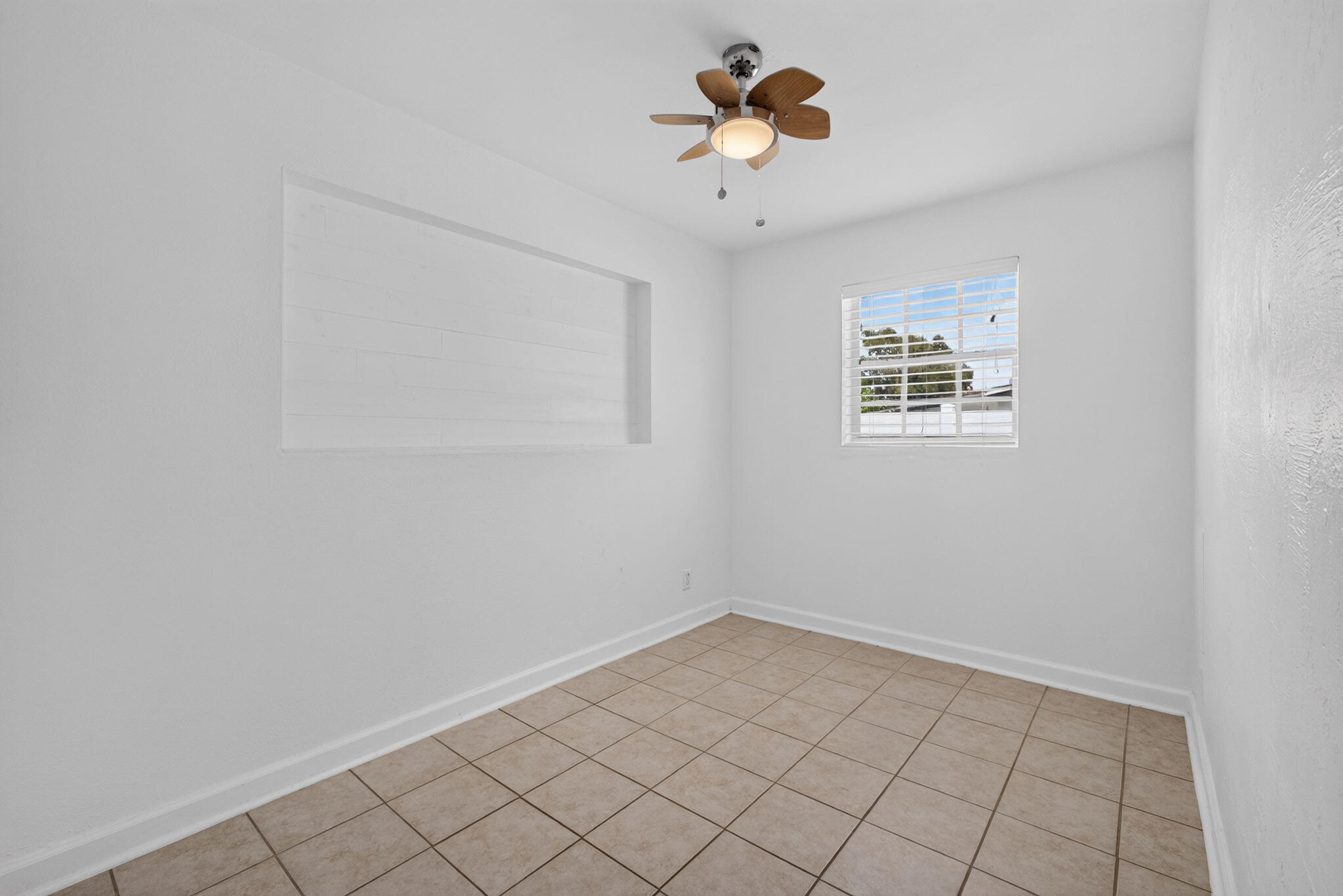 813 Date Palm Drive Property Photo 24