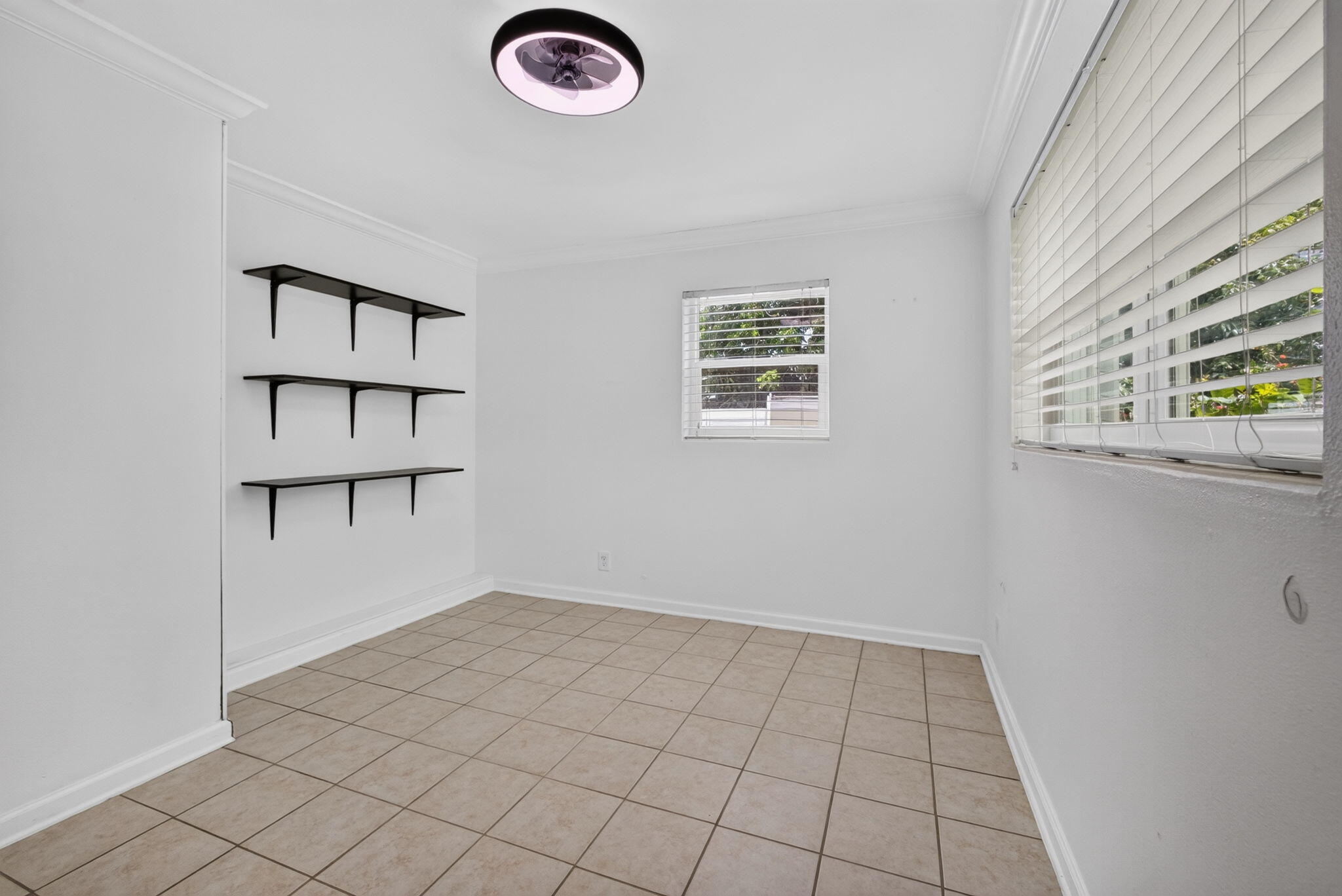 813 Date Palm Drive Property Photo 28