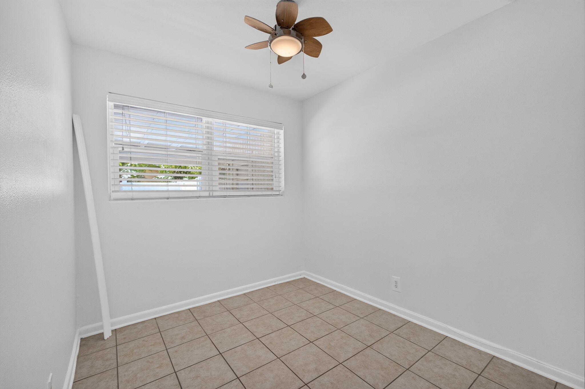 813 Date Palm Drive Property Photo 34