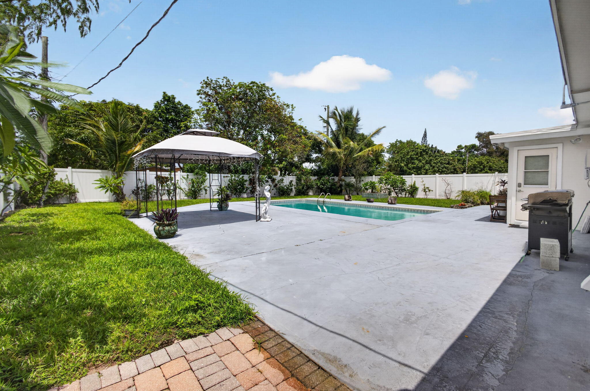 813 Date Palm Drive Property Photo 44