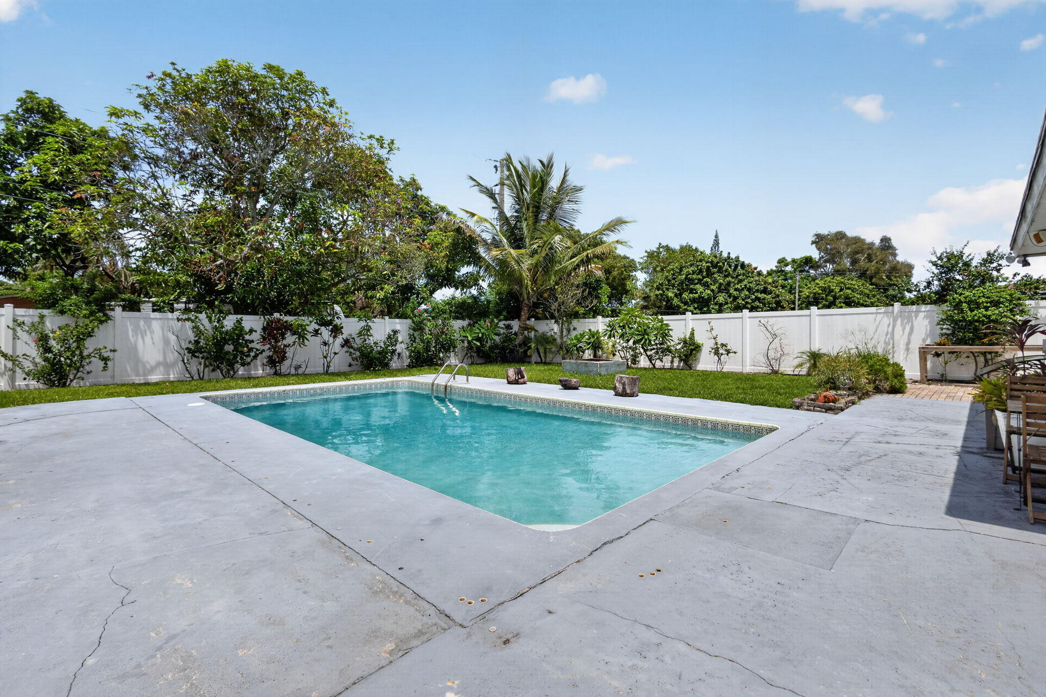 813 Date Palm Drive Property Photo 45