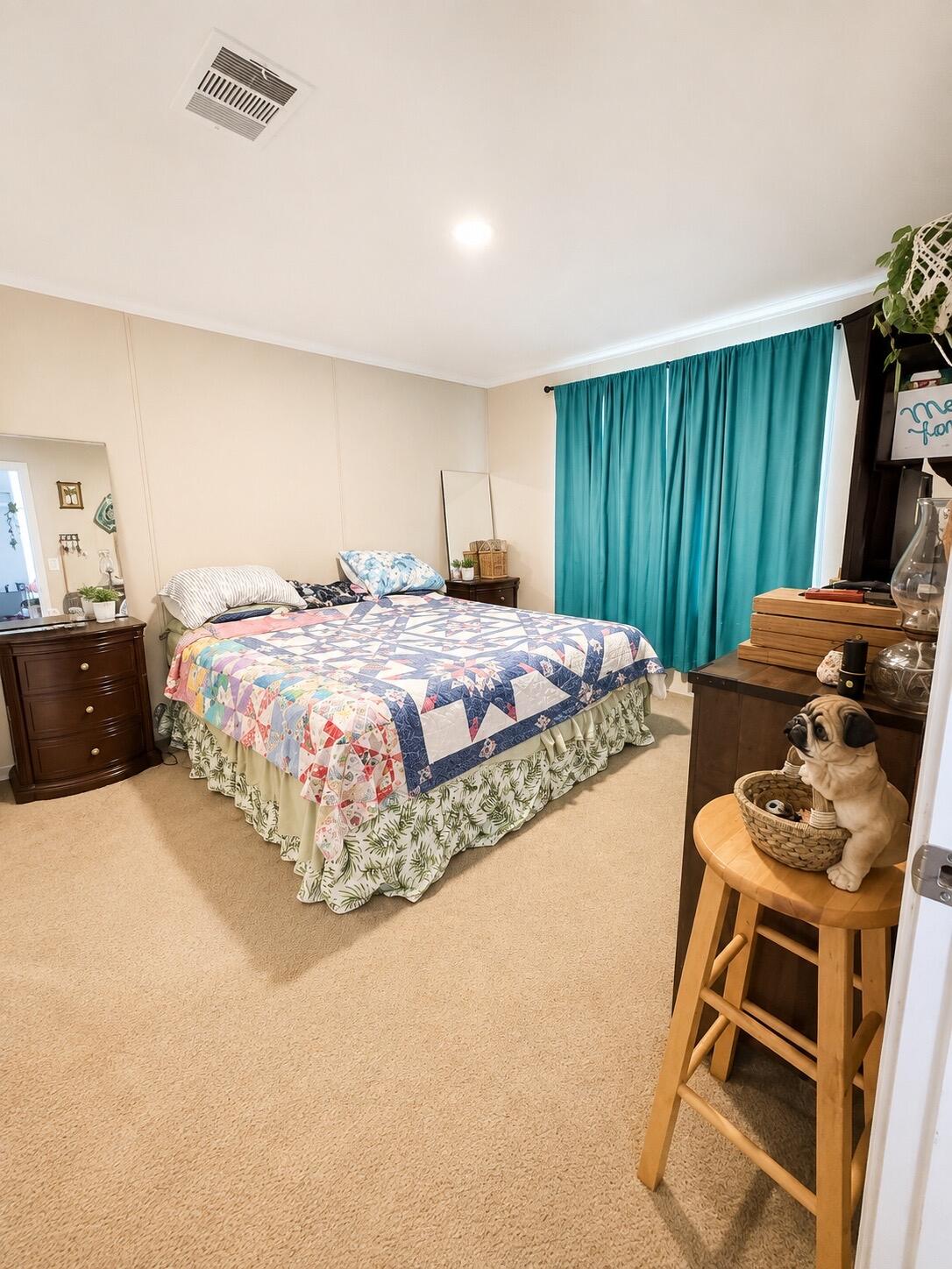 1059 Orange Loop Property Photo 9