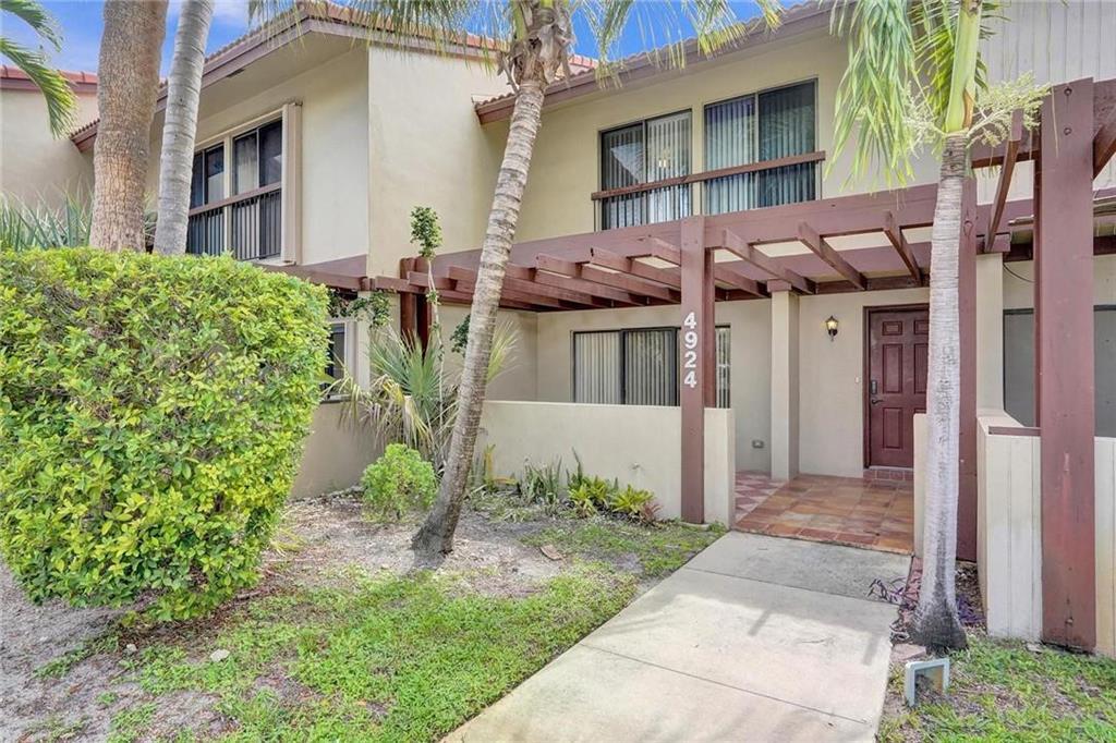 4924 SHERIDAN Street Property Photo 1