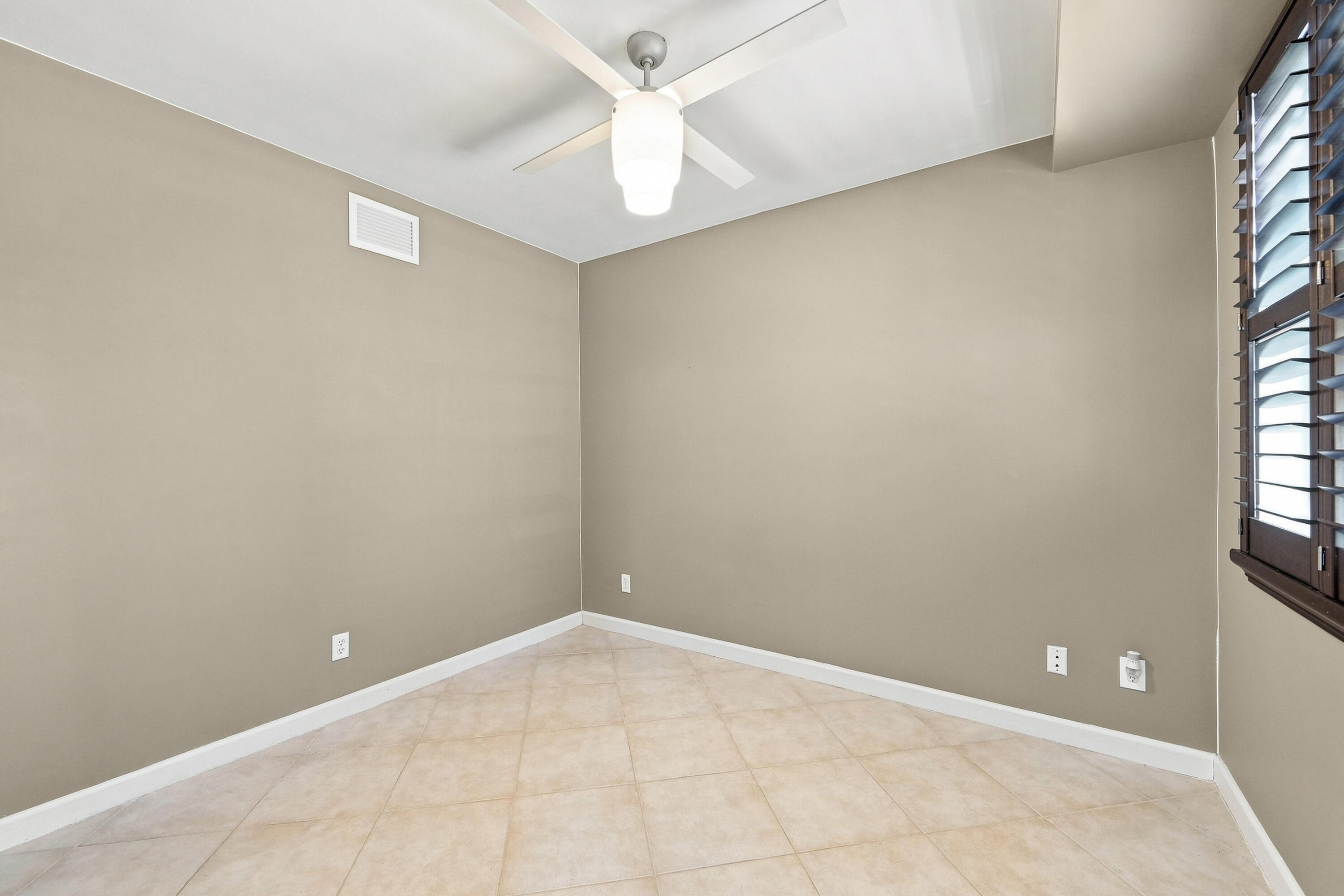 2332 Vintage Drive Property Photo 16