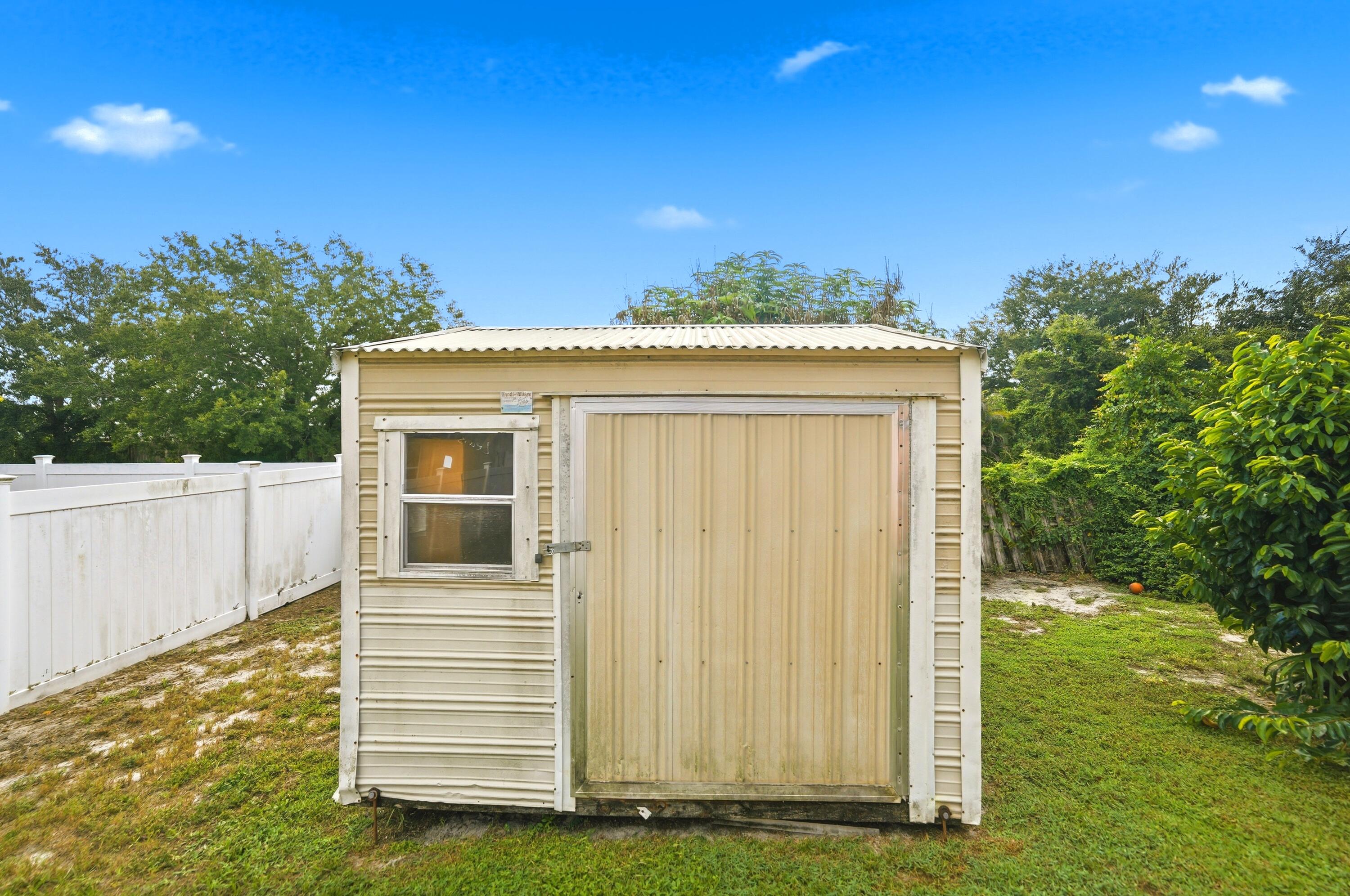 3461 Sw San Benito Street Property Photo 57